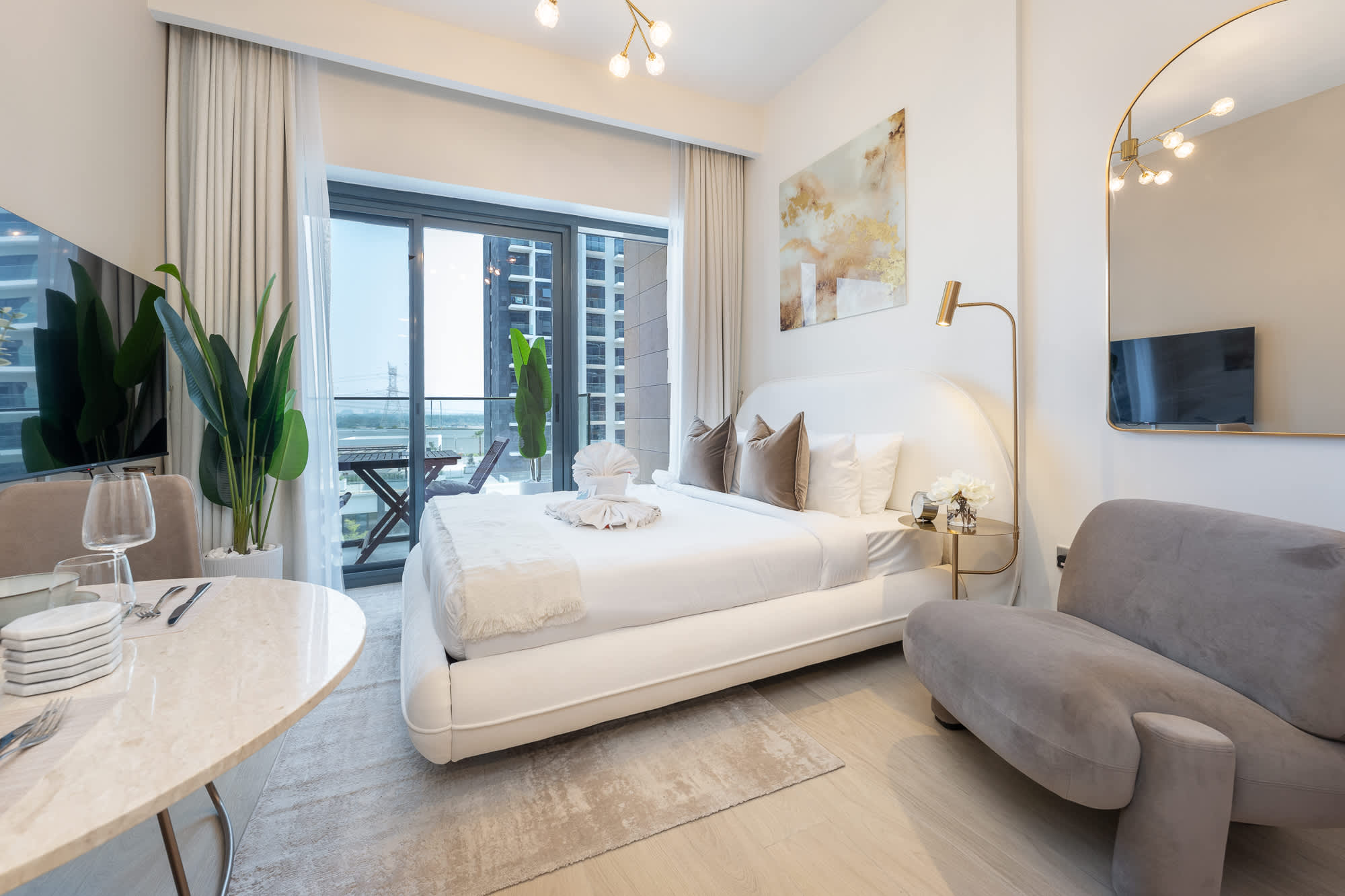 StayShort - Serene Elegant Studio Near Burj Khalifa — Meydan, Dubai — vacation rental