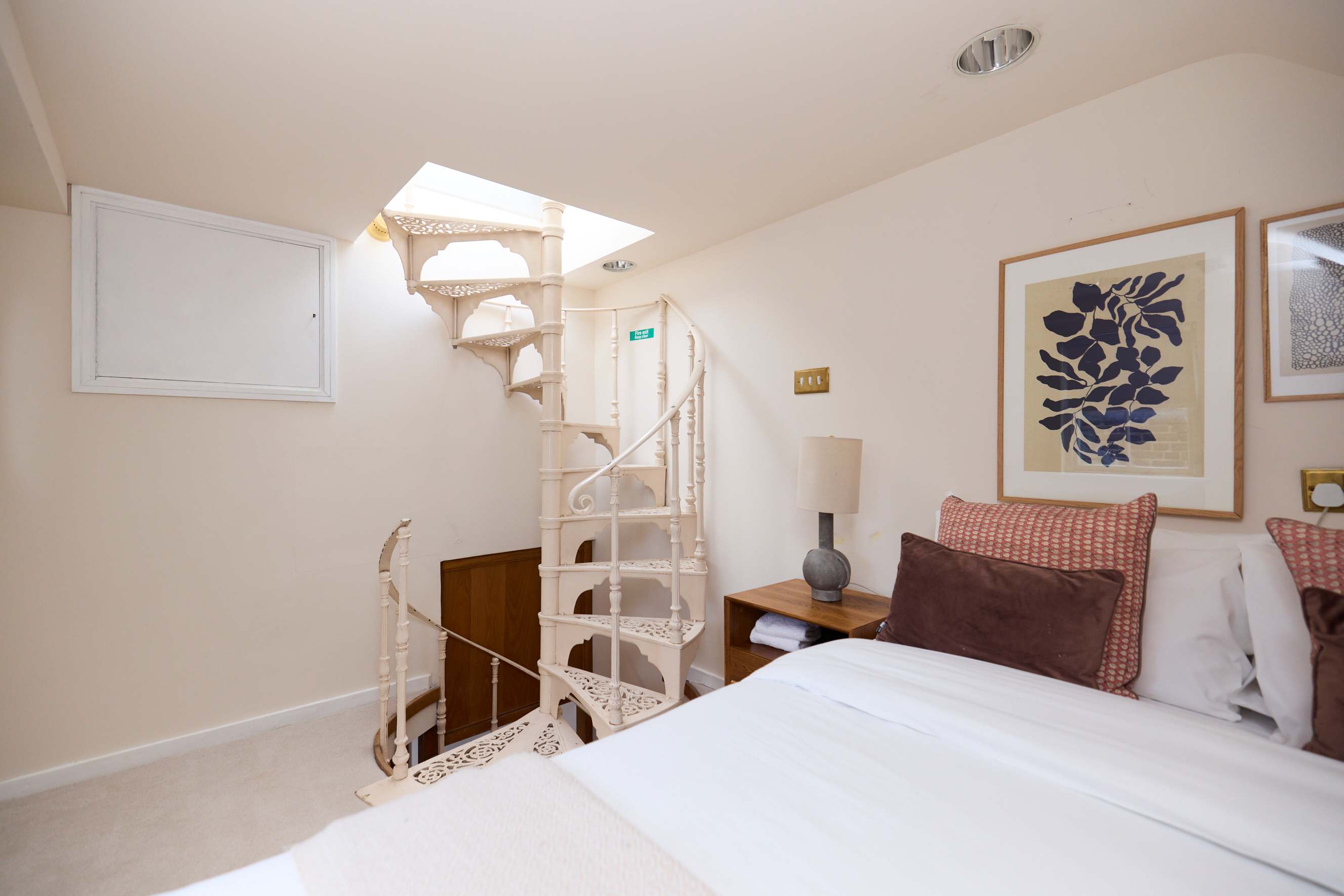 View The West London House in Albion Street 28 W2 2AX The West London House in Albion Street 28 W2 2AX - Property image 36 - VivreStays