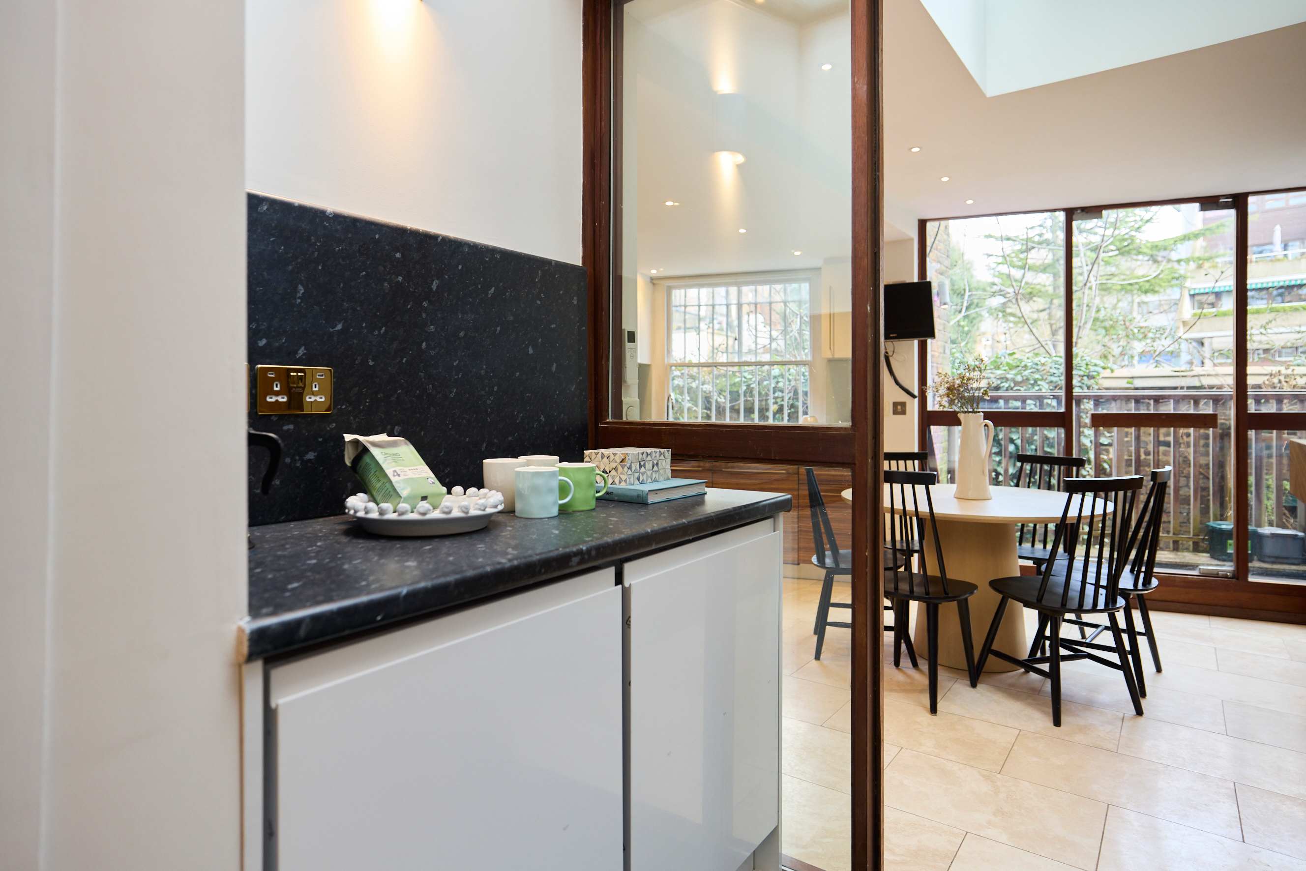 View The West London House in Albion Street 28 W2 2AX The West London House in Albion Street 28 W2 2AX - Property image 7 - VivreStays