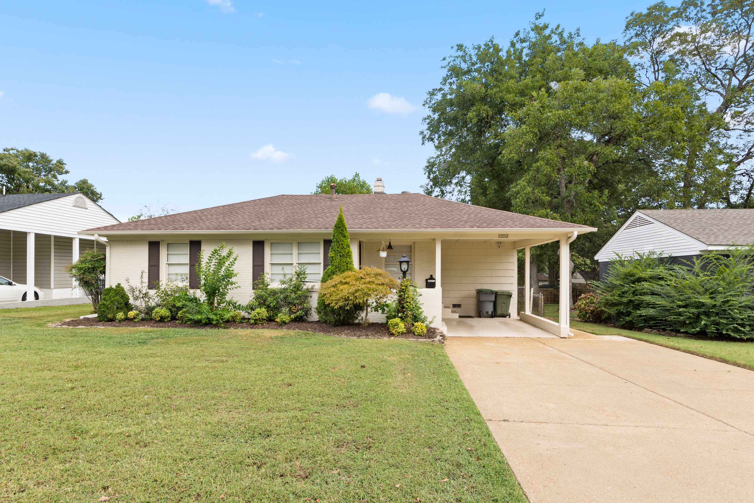 Modern Memphis Retreat - Sleeps 7 - Fireplace — Memphis, TN — vacation rental