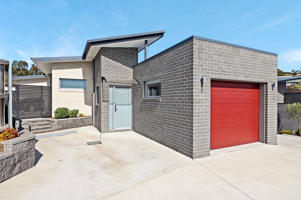 NEW Modern Villa, 2 Bed/Bath-10min Airport/CBD. — Warrane, Tasmania — vacation rental