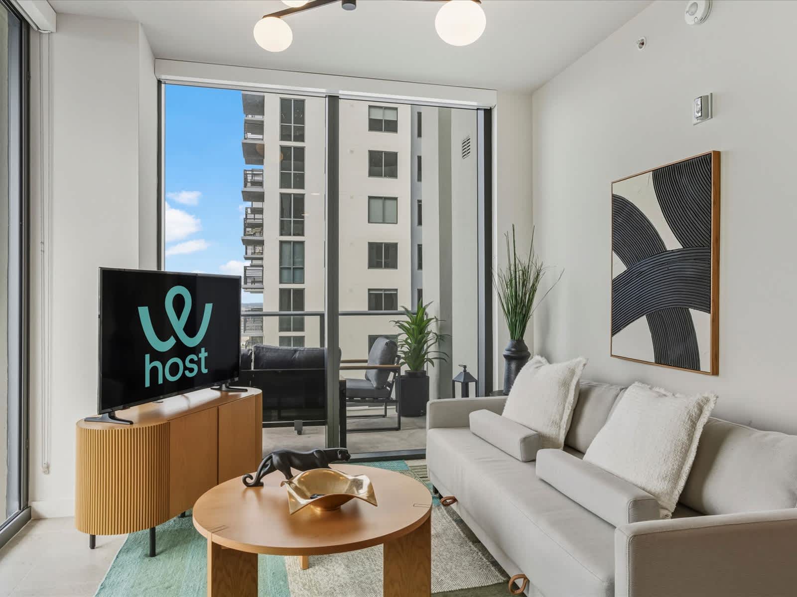 2BR + Free Parking | 15 Min to FIFA Fan Fest