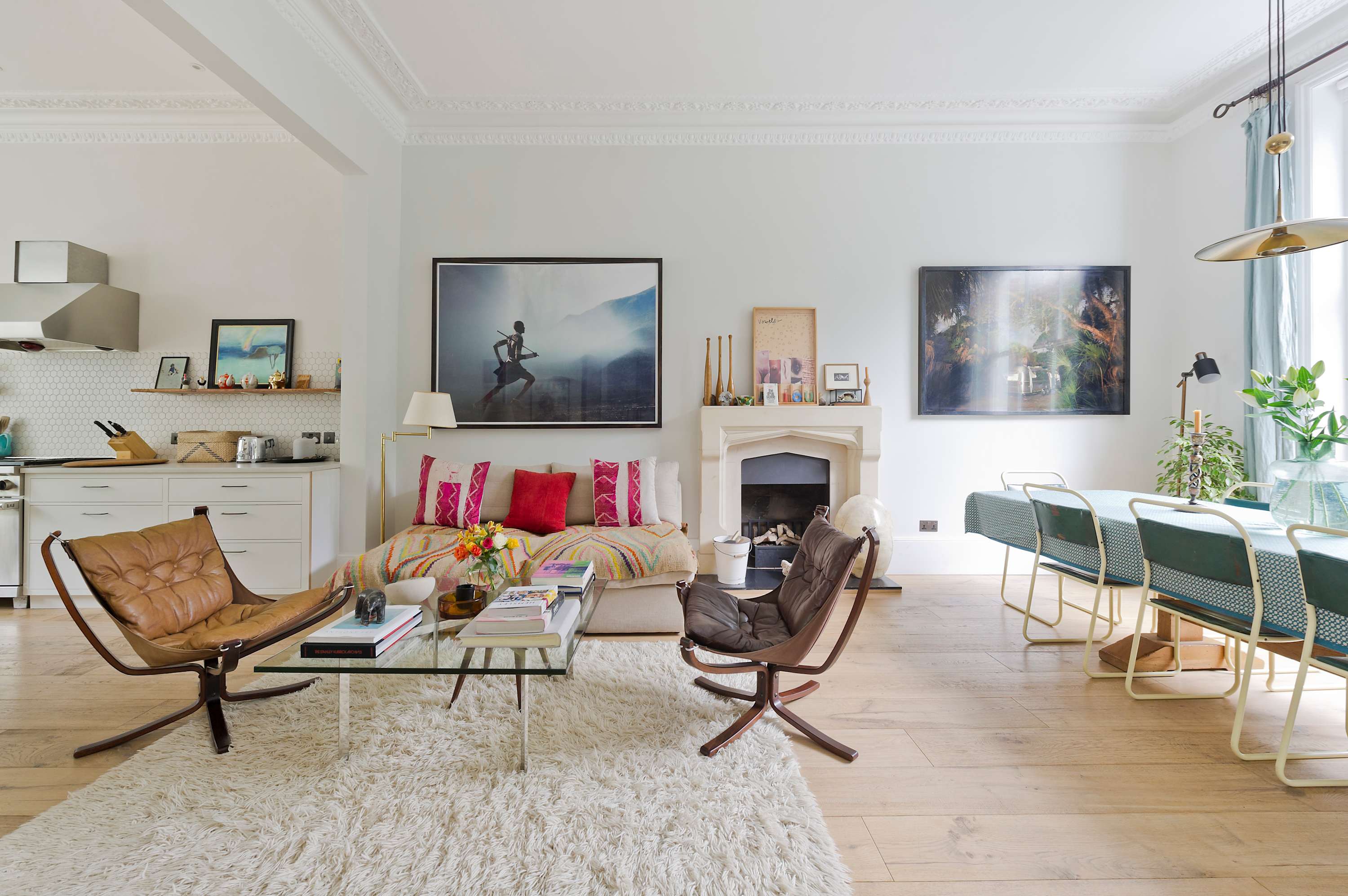 View Gorgeous & Grand 5 Bed House, Holland Park in Upper Addison Gardens 16 W14 8AP Gorgeous & Grand 5 Bed House, Holland Park in Upper Addison Gardens 16 W14 8AP - Property image 2 - VivreStays