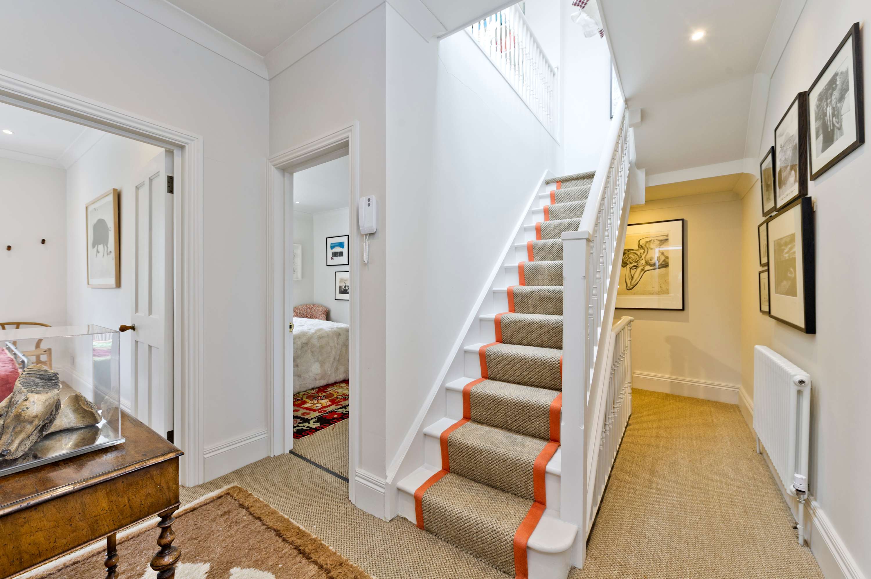 View Gorgeous & Grand 5 Bed House, Holland Park in Upper Addison Gardens 16 W14 8AP Gorgeous & Grand 5 Bed House, Holland Park in Upper Addison Gardens 16 W14 8AP - Property image 55 - VivreStays
