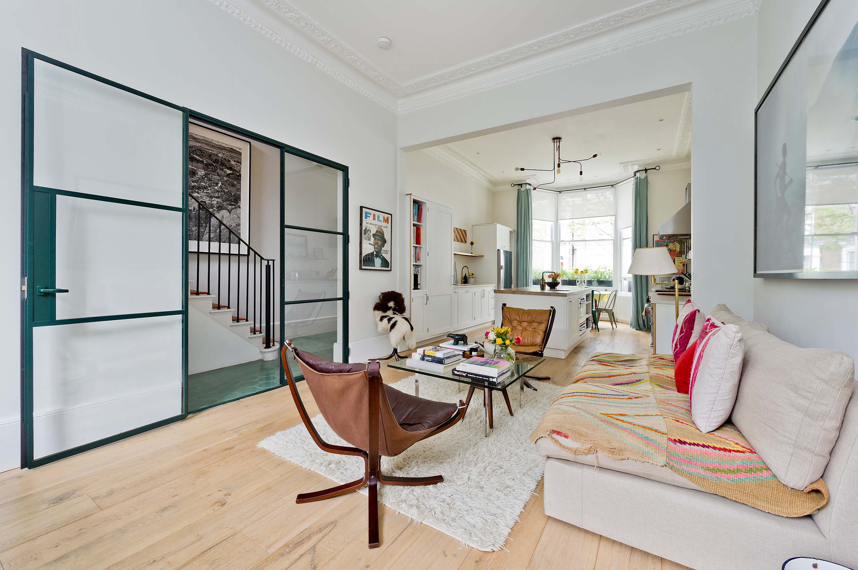 View Gorgeous & Grand 5 Bed House, Holland Park in Upper Addison Gardens 16 W14 8AP Gorgeous & Grand 5 Bed House, Holland Park in Upper Addison Gardens 16 W14 8AP - Property image 8 - VivreStays