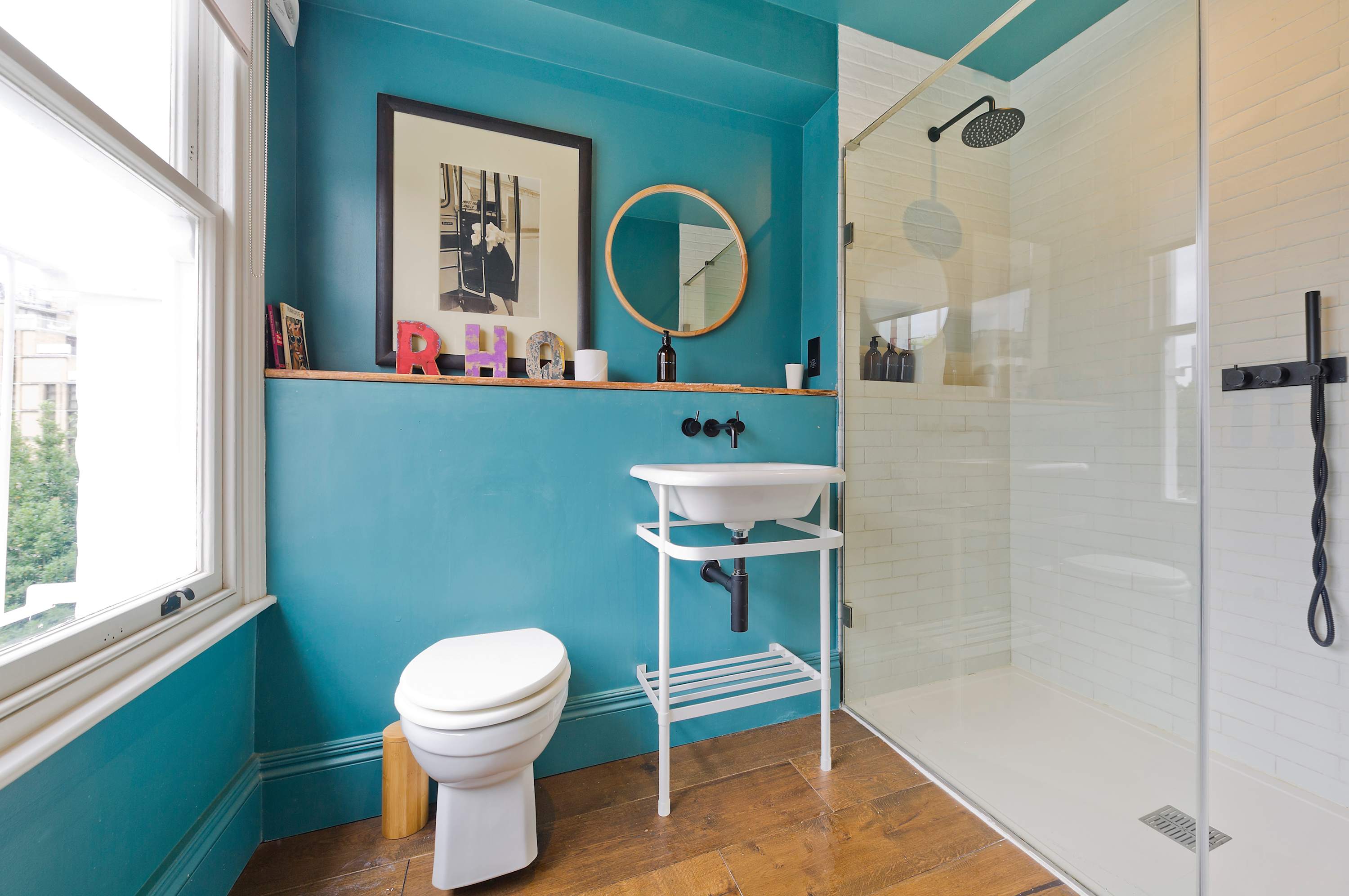 View Gorgeous & Grand 5 Bed House, Holland Park in Upper Addison Gardens 16 W14 8AP Gorgeous & Grand 5 Bed House, Holland Park in Upper Addison Gardens 16 W14 8AP - Property image 29 - VivreStays