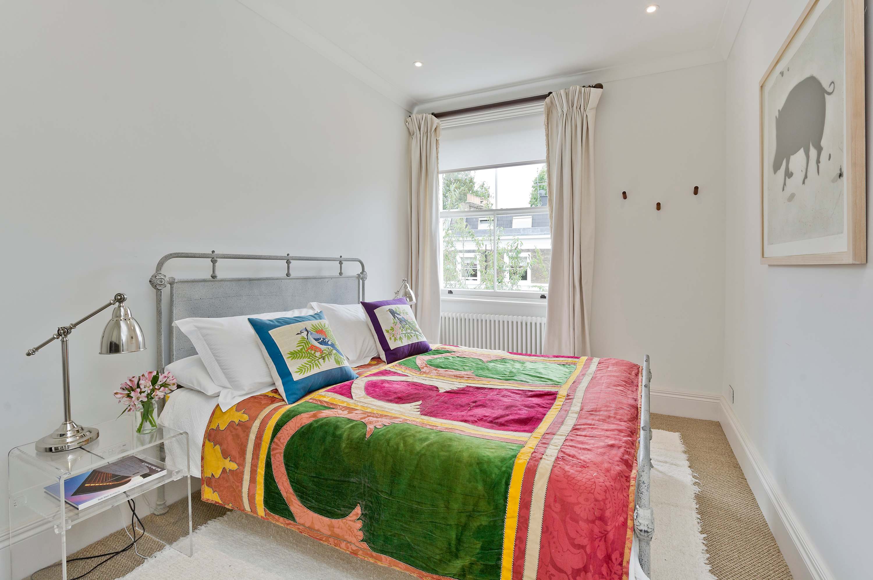 View Gorgeous & Grand 5 Bed House, Holland Park in Upper Addison Gardens 16 W14 8AP Gorgeous & Grand 5 Bed House, Holland Park in Upper Addison Gardens 16 W14 8AP - Property image 38 - VivreStays