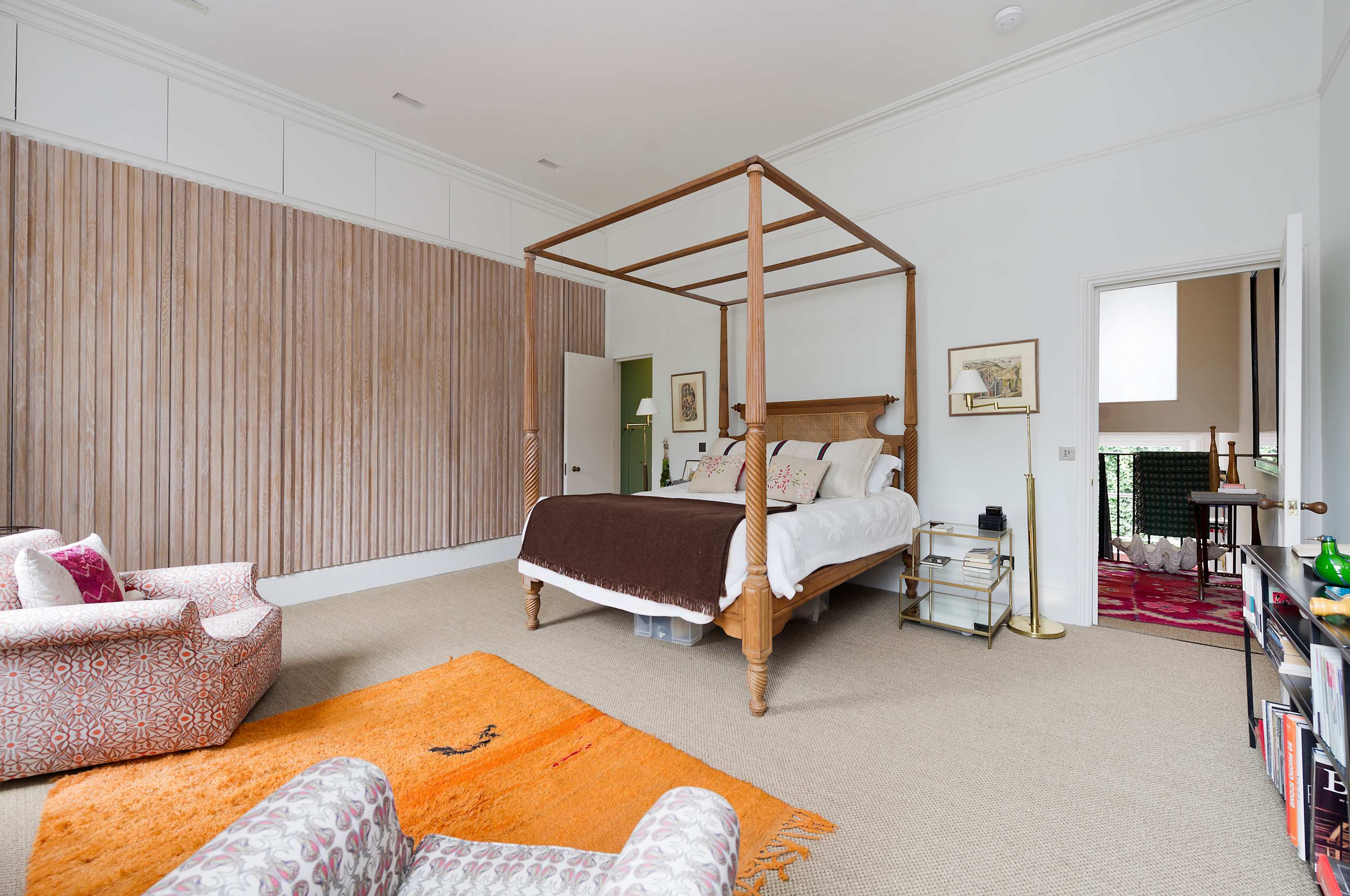 View Gorgeous & Grand 5 Bed House, Holland Park in Upper Addison Gardens 16 W14 8AP Gorgeous & Grand 5 Bed House, Holland Park in Upper Addison Gardens 16 W14 8AP - Property image 23 - VivreStays