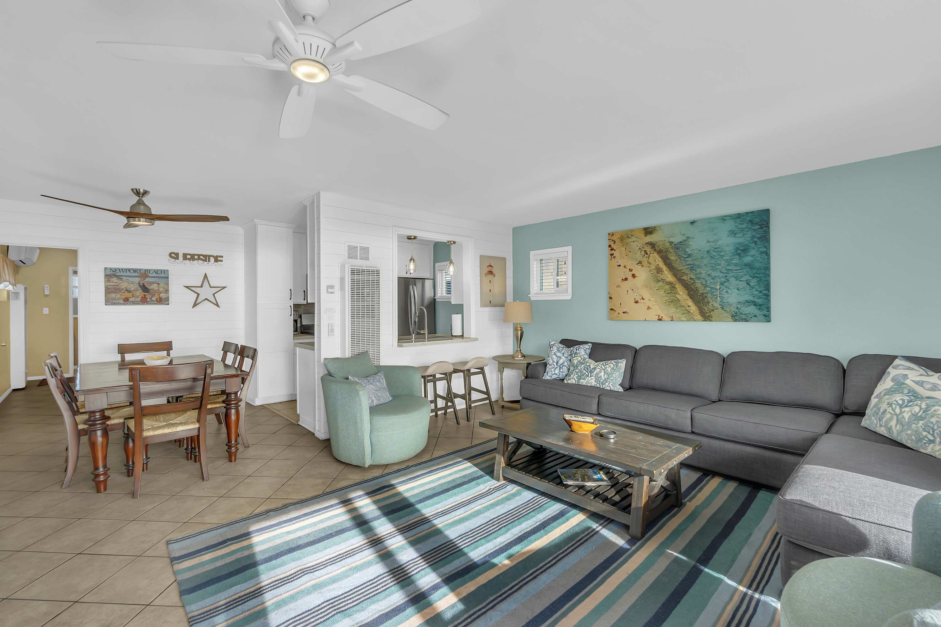 2010 W oceanfront | Next To The Newport Pier w/Ocean View Deck 4