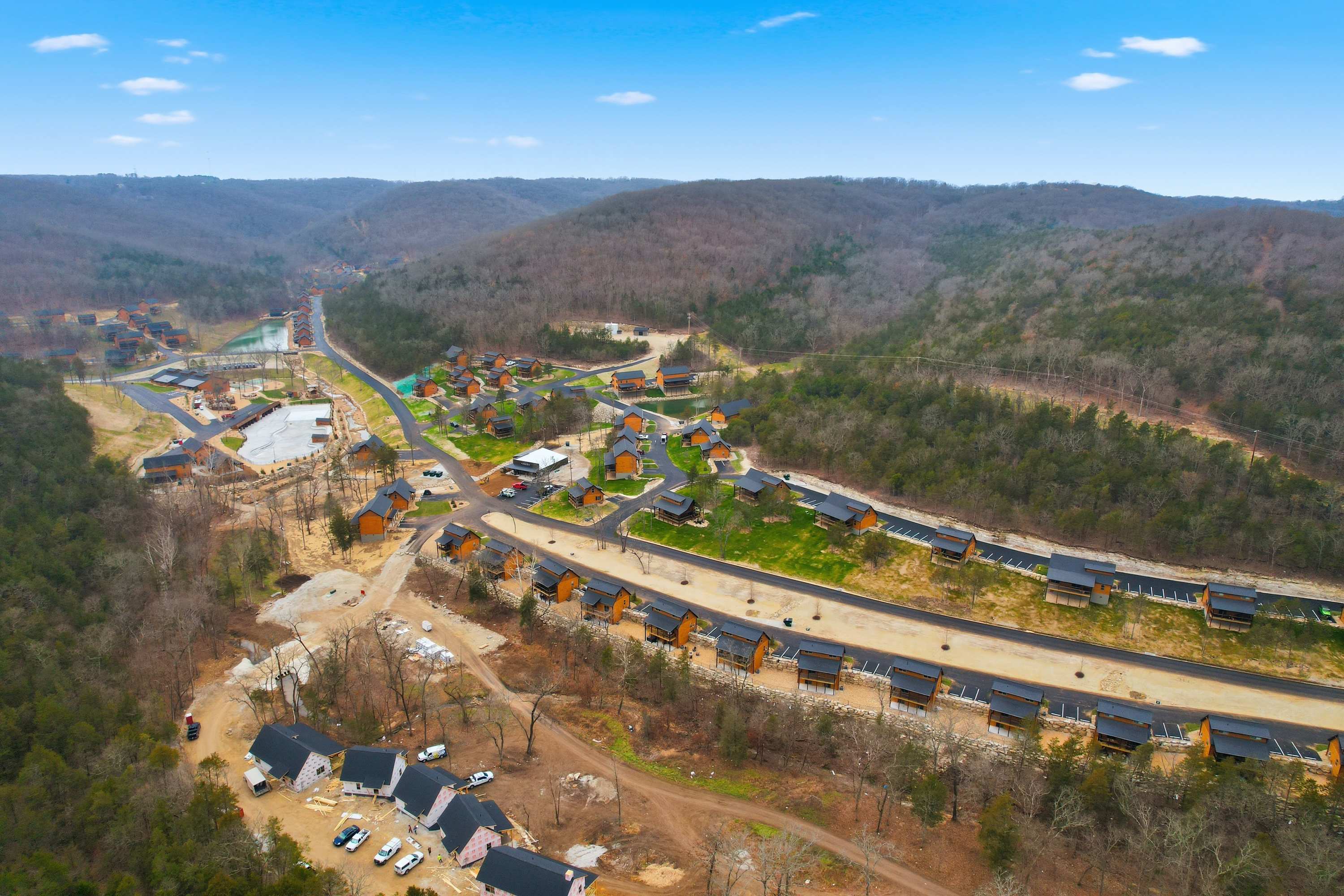 Cozy Creekside Stay for 8 8