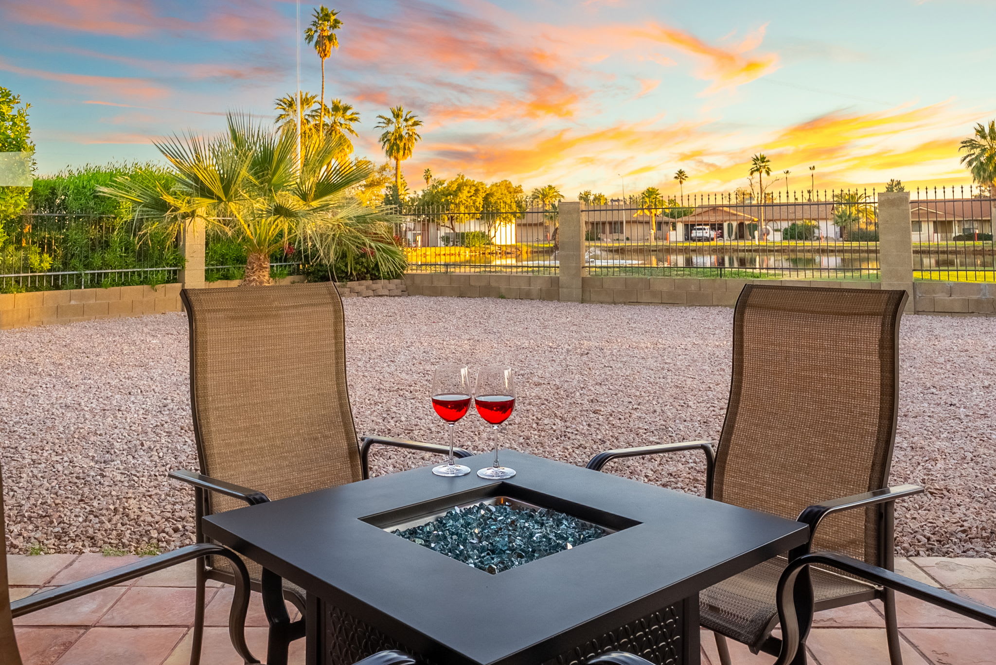 Cozy 2BR Home, Fire Pit, Grill, Golf Course Views 3