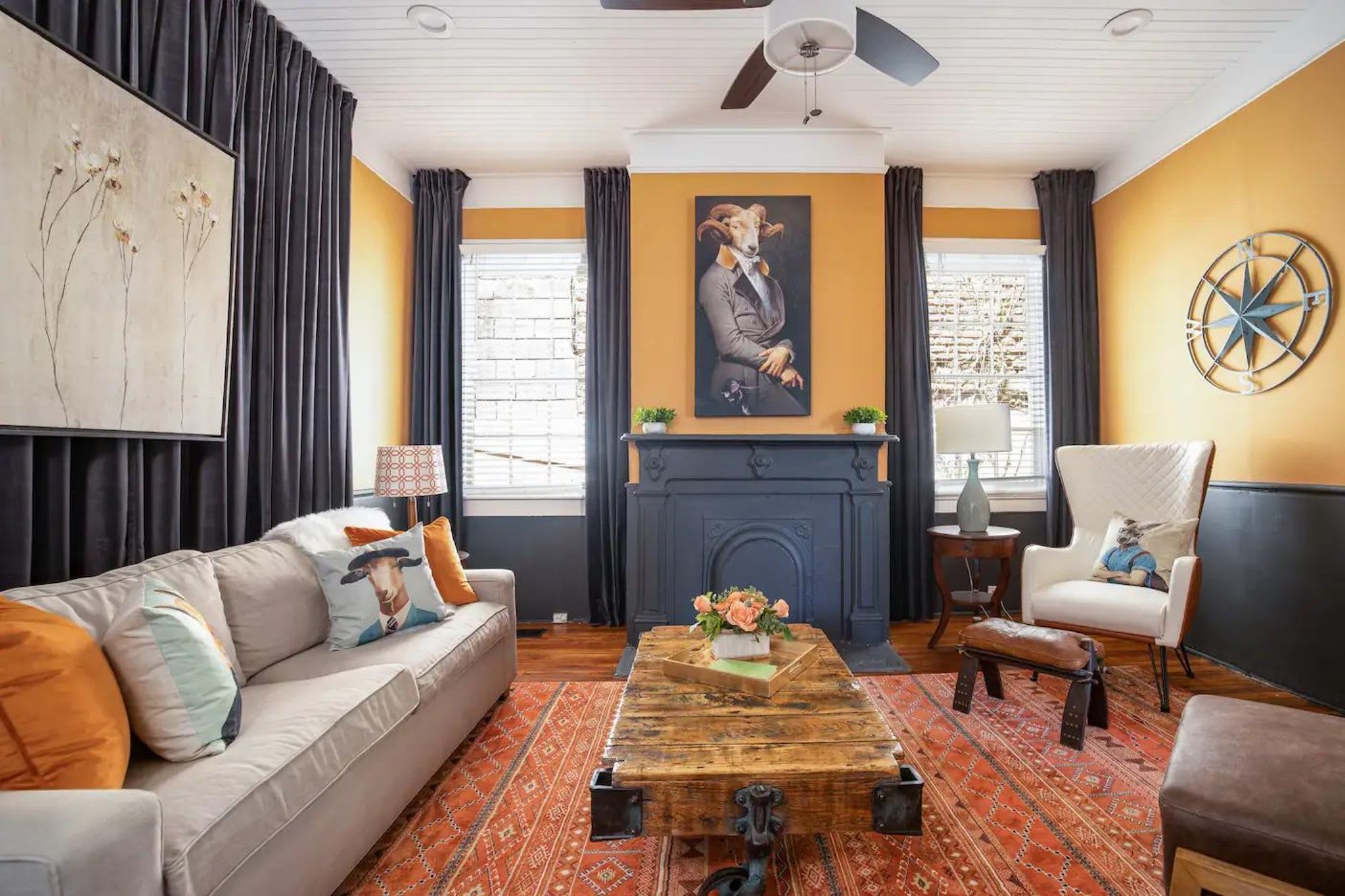 Forsyth Historic Duplex Sleeps 10 - Great for large Groups! β Savannah, GA β vacation rental