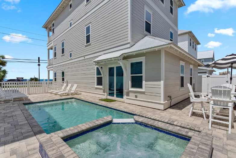 LUX Family Heavenly Day Beachfront - Pool - Hot tub — Panama City Beach, FL — vacation rental