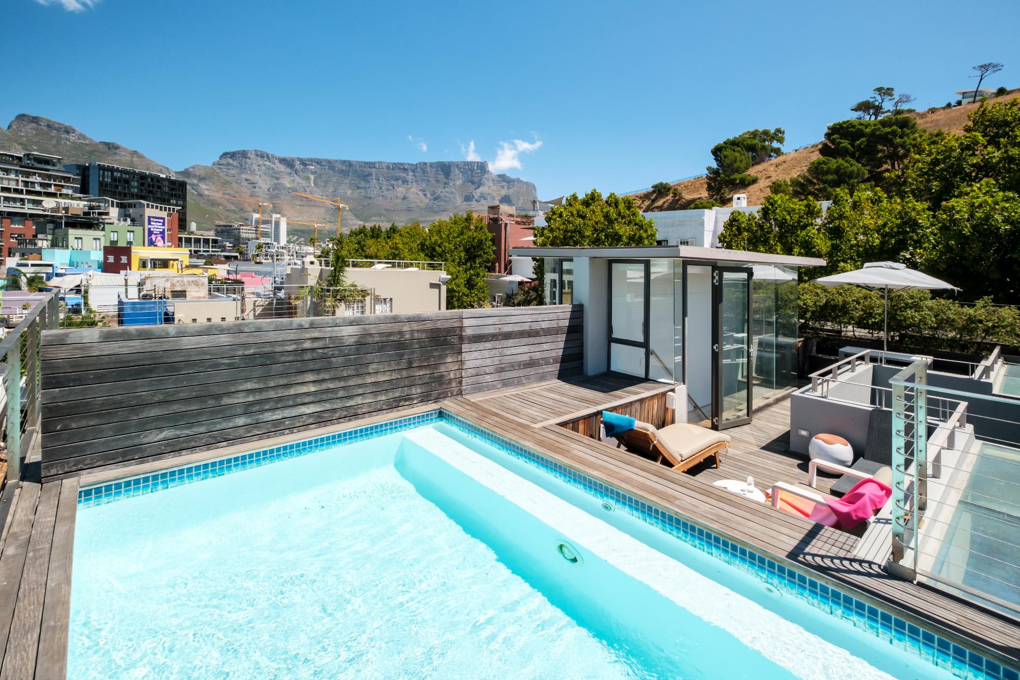 Modern Apartment in the De Waterkant w Rooftop Pool Loader B