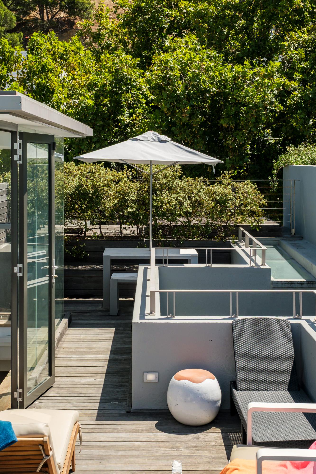 Modern Apartment in the De Waterkant w Rooftop Pool Loader B 6