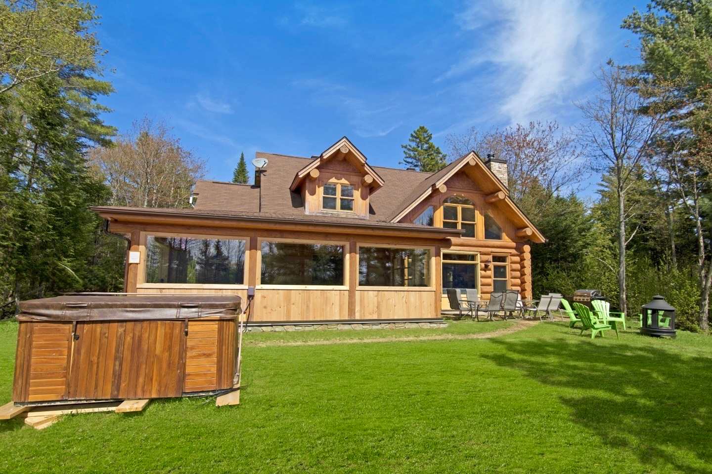 Merle Bleu :Spa & lake access — Mille-Isles, QC — vacation rental