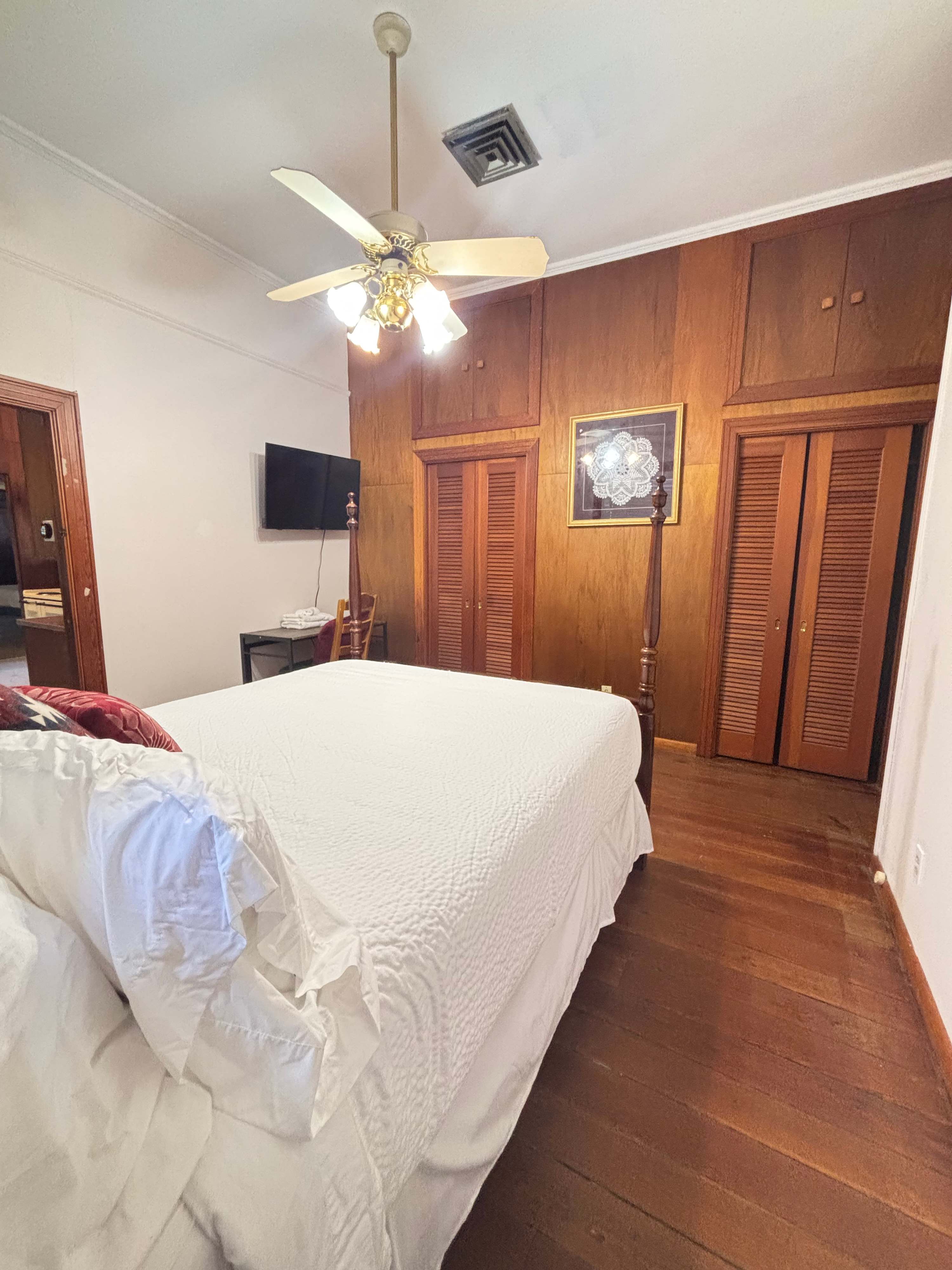 Charming 3BR Home Near Downtown Lafayette