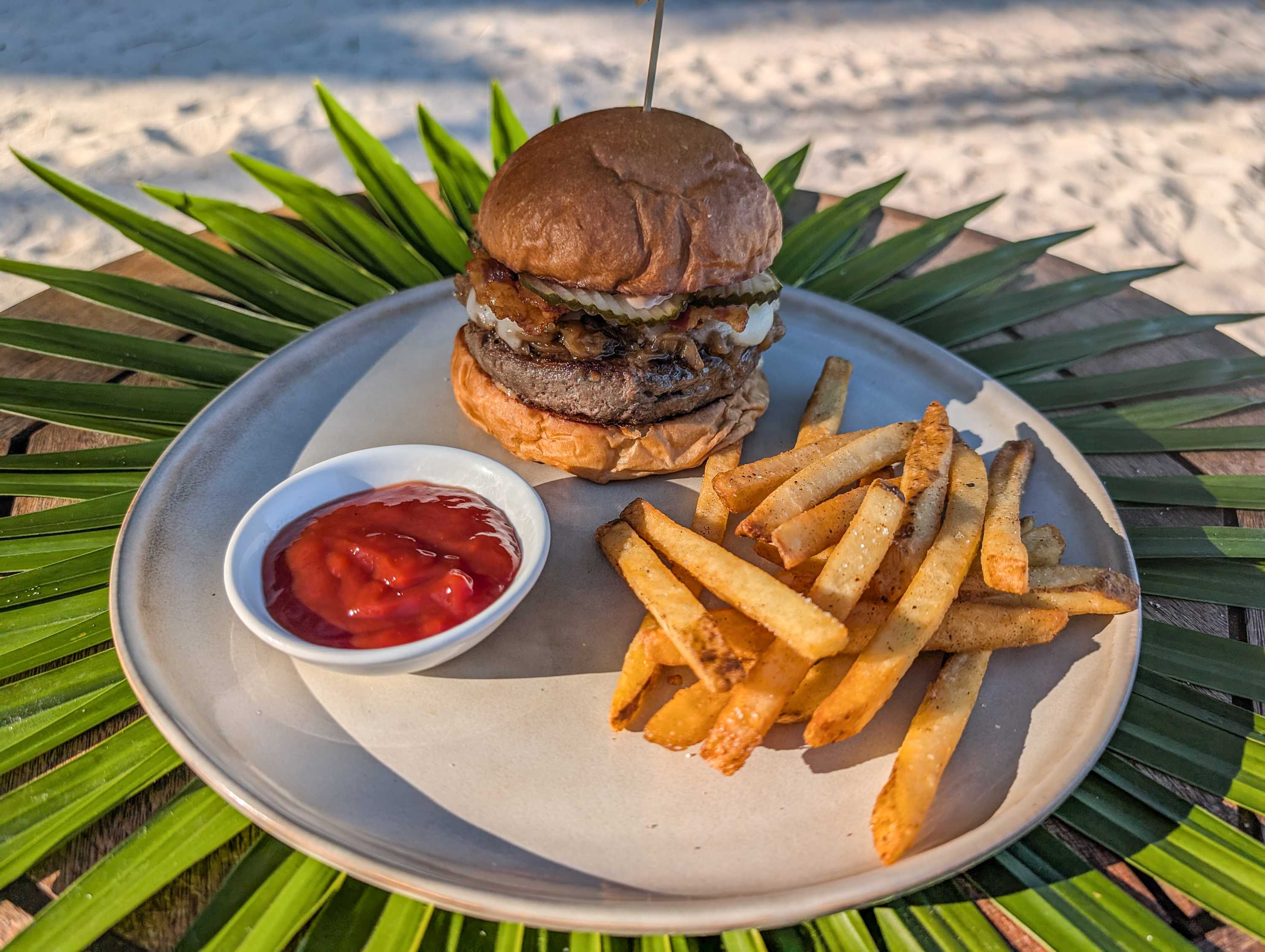 Enjoy an unforgettable dining experience at our on-site restaurant, where delicious meals are served with stunning sea views and the soothing sound of the ocean.