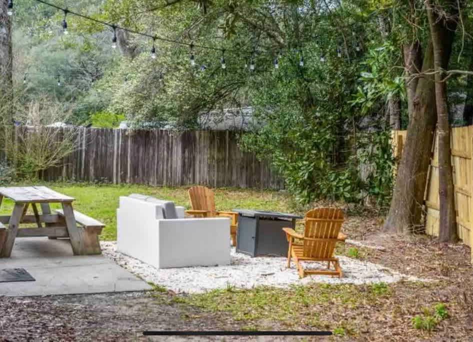 Relaxed home w/ fire pit & workspace — Pensacola, FL — vacation rental
