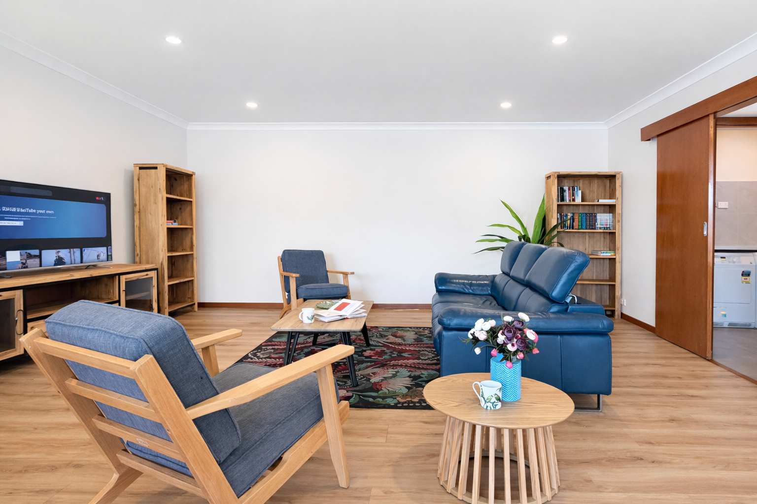 Light-Filled and Spacious 3BR Unit Near Yarra River