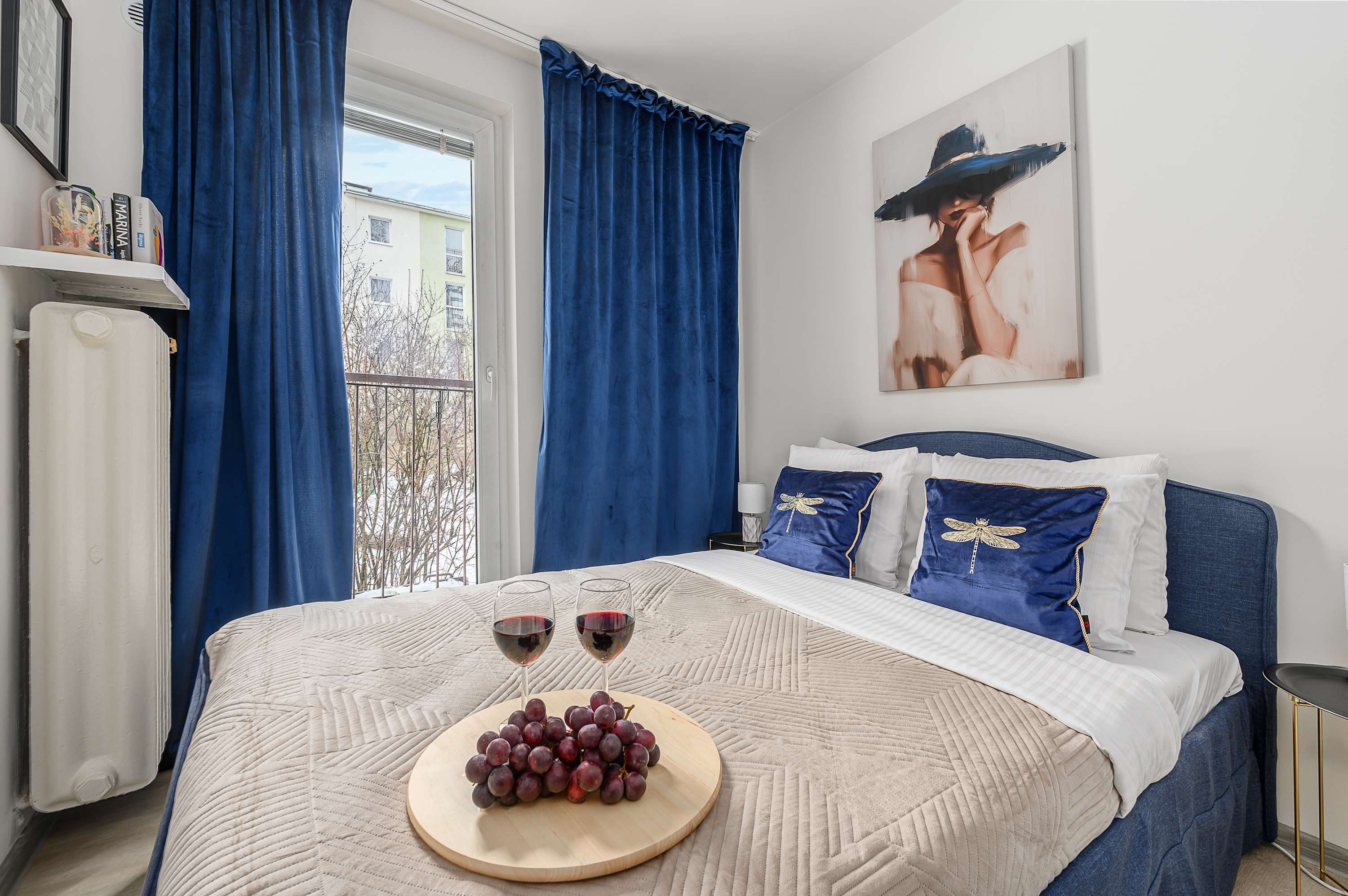Lumina cozy 3-room apart near the metro station