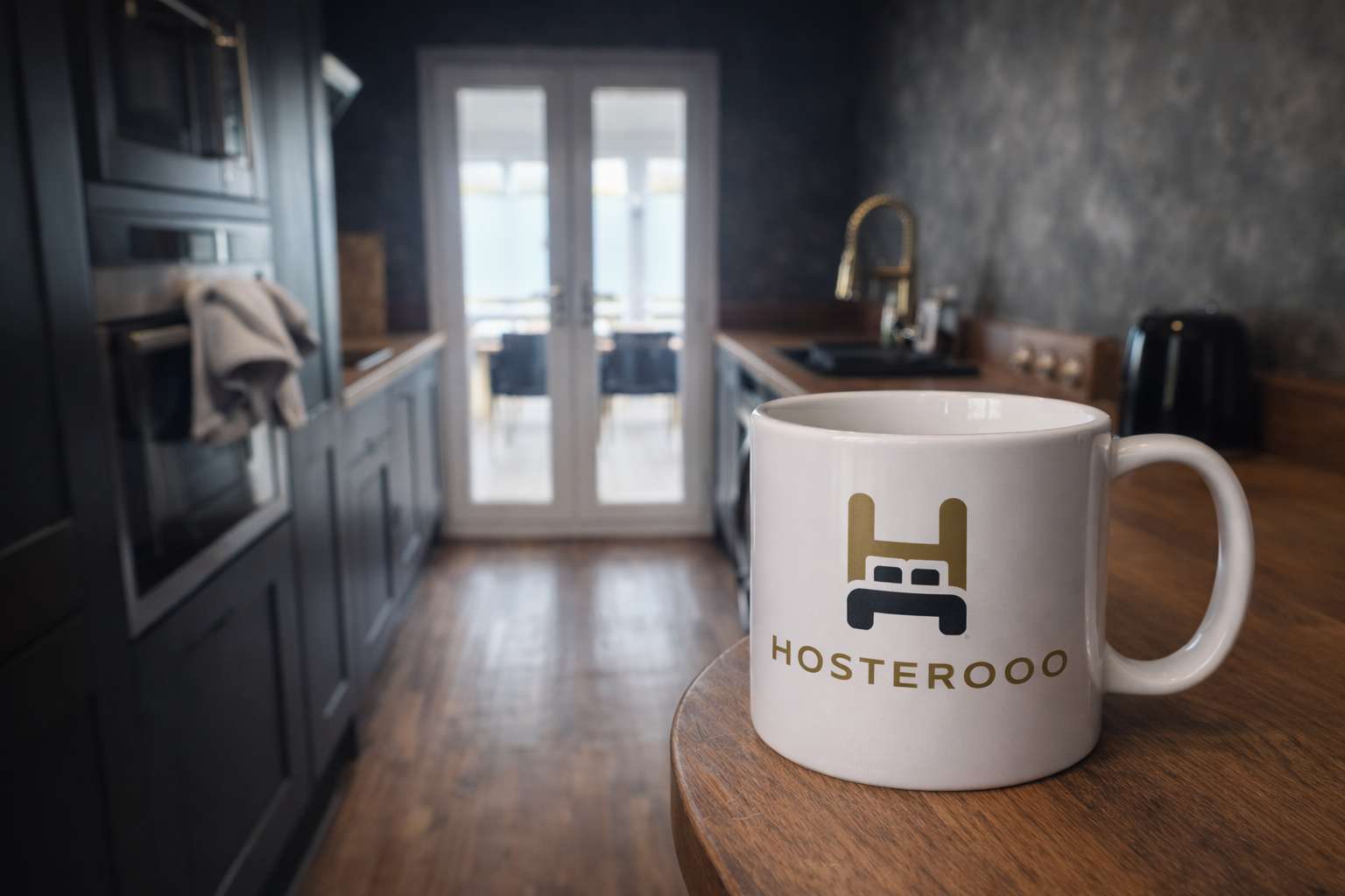 Foxley: Contractor 4-bed with parking & WIFI by Hosterooo