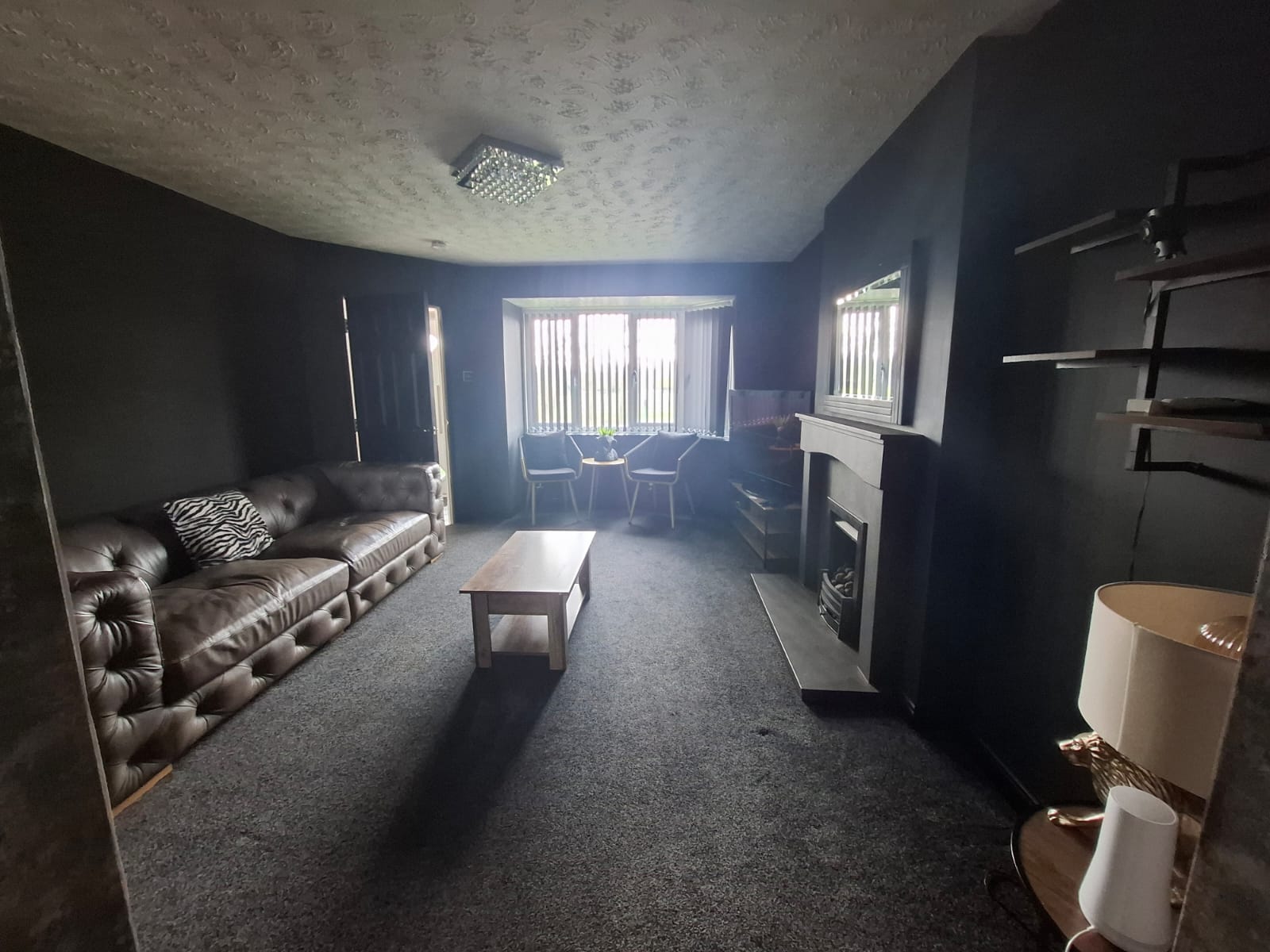 Foxley: Contractor 4-bed with parking & WIFI by Hosterooo