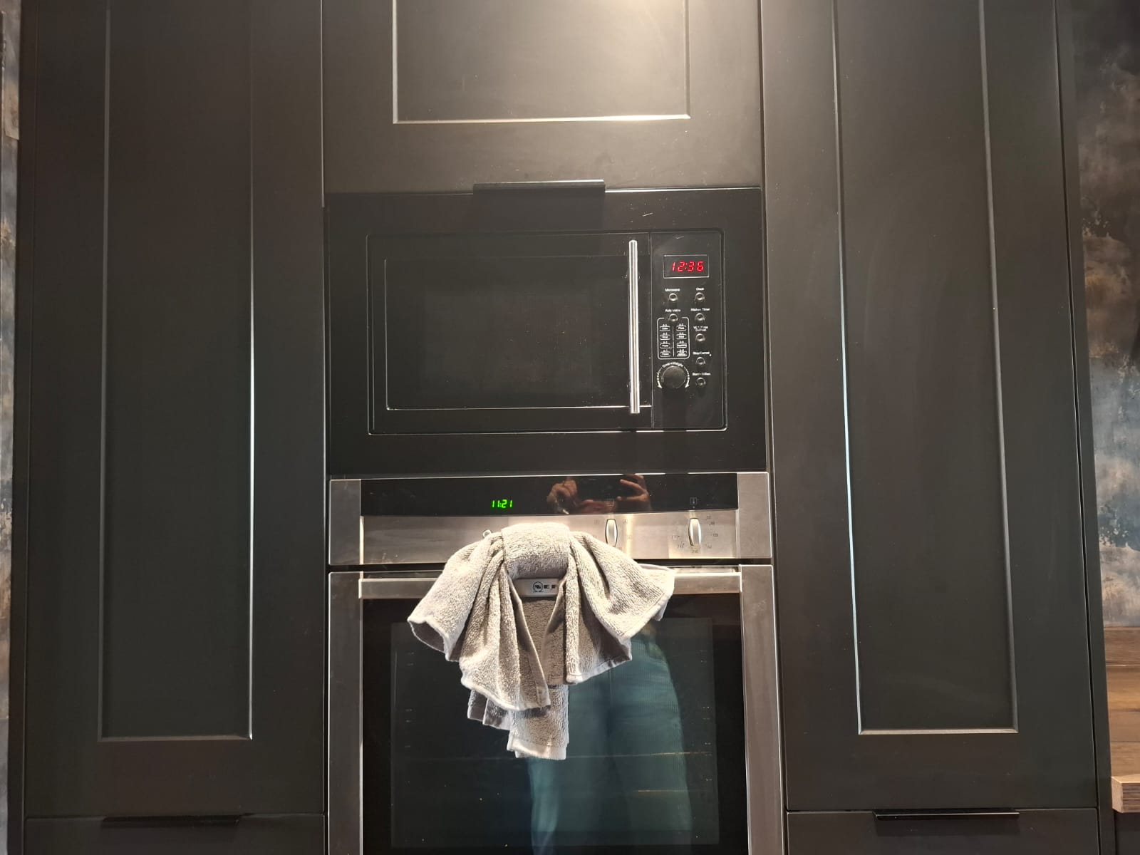 Foxley: Contractor 4-bed with parking & WIFI by Hosterooo