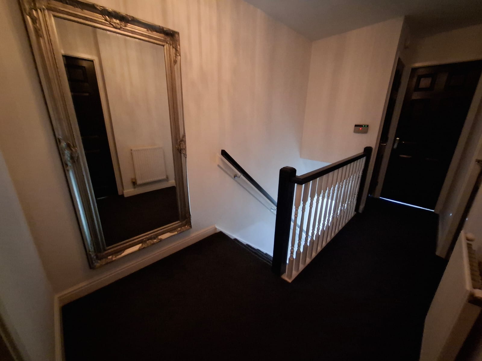 Foxley: Contractor 4-bed with parking & WIFI by Hosterooo