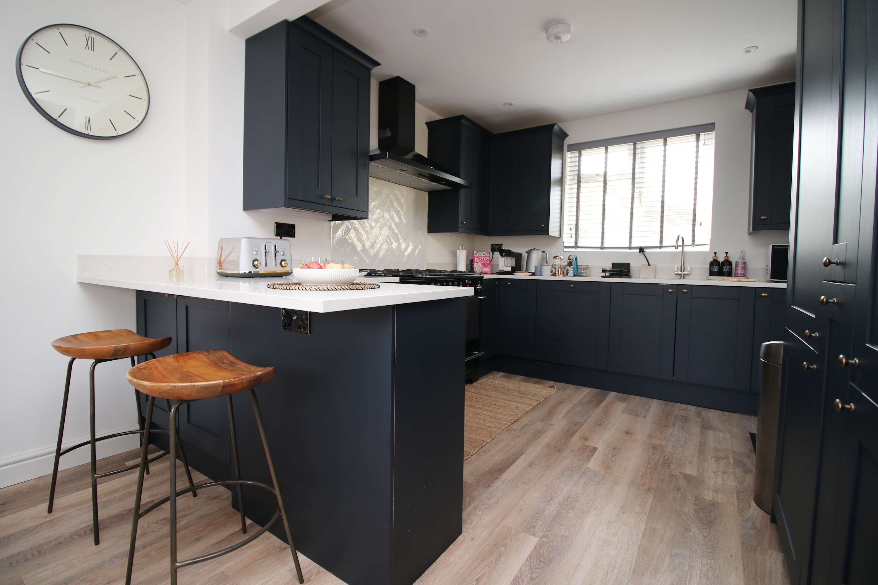 Stylish 3 Bed Home In Bath - Private Parking, WiFi