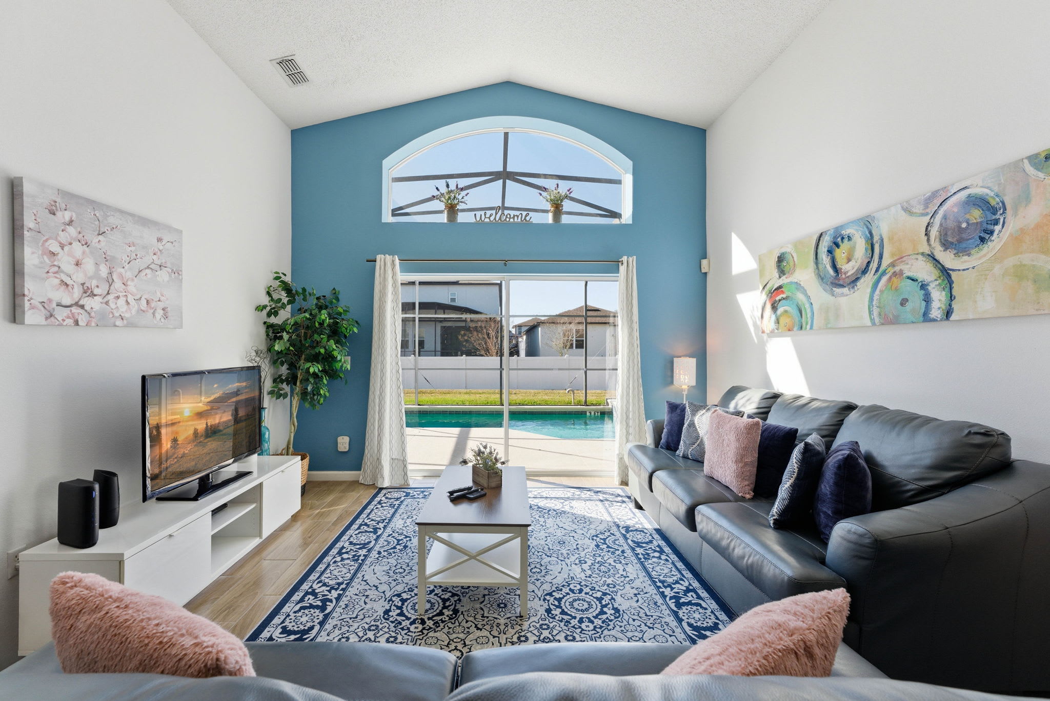 Spacious 4BR Home, Pool, Games, Pets Welcome
