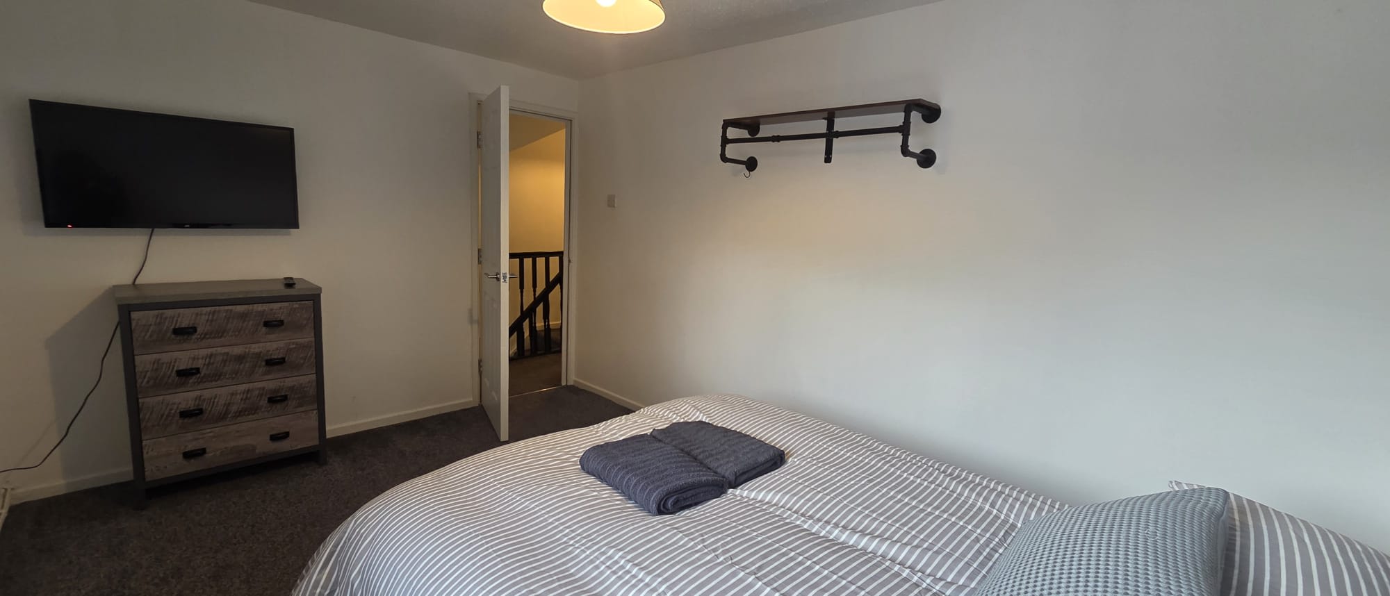 The Glen: Contractor Haven | Fast Wi‑Fi | Easy Parking –  by Hosterooo