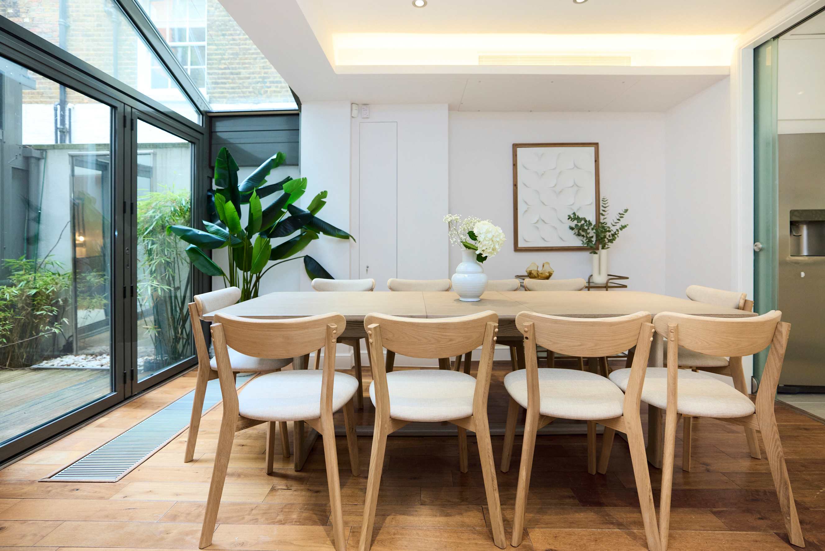 View The Kensington End House in Ansdell Terrace 27 W8 5BY The Kensington End House in Ansdell Terrace 27 W8 5BY - Property image 6 - VivreStays
