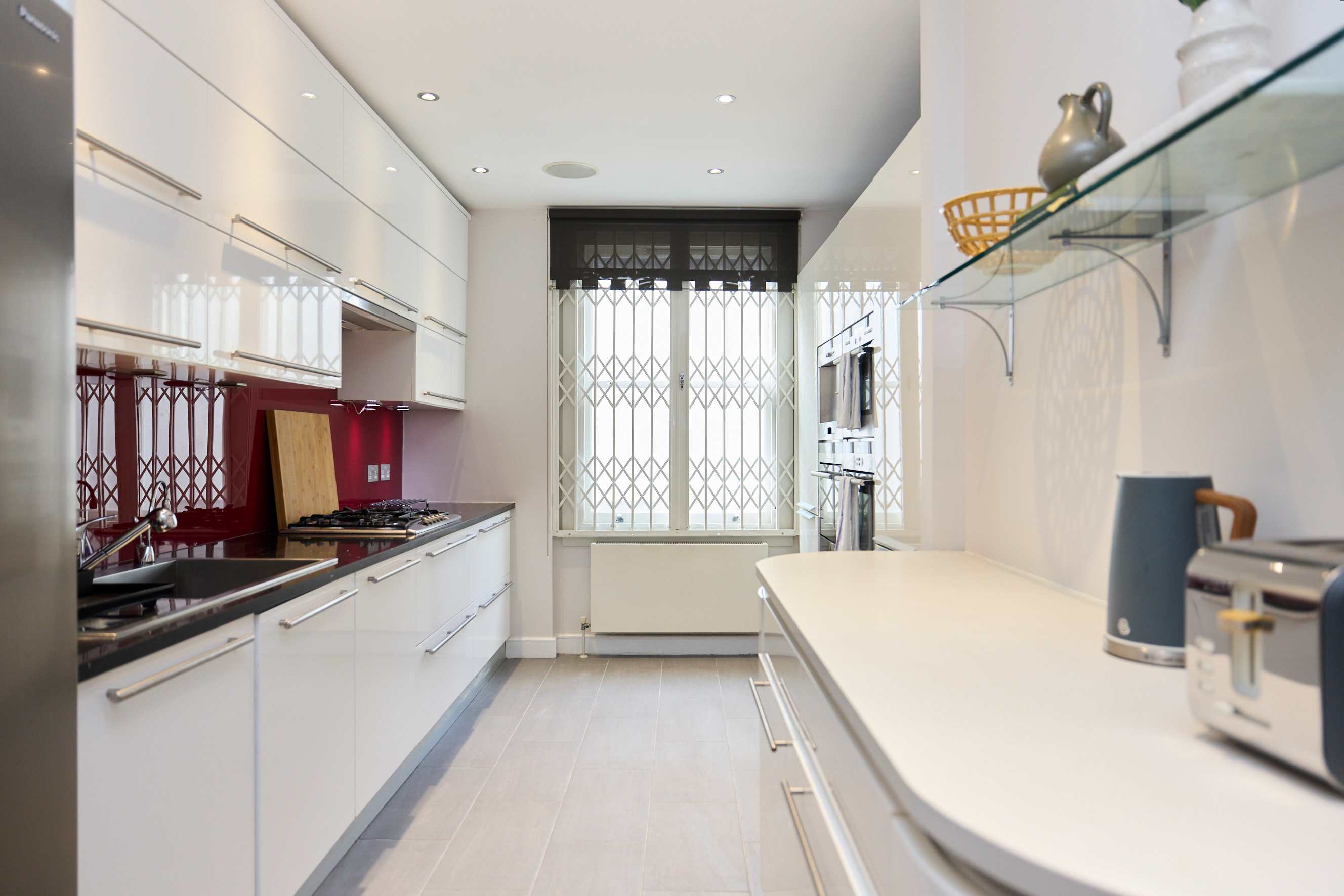 View The Kensington End House in Ansdell Terrace 27 W8 5BY The Kensington End House in Ansdell Terrace 27 W8 5BY - Property image 10 - VivreStays