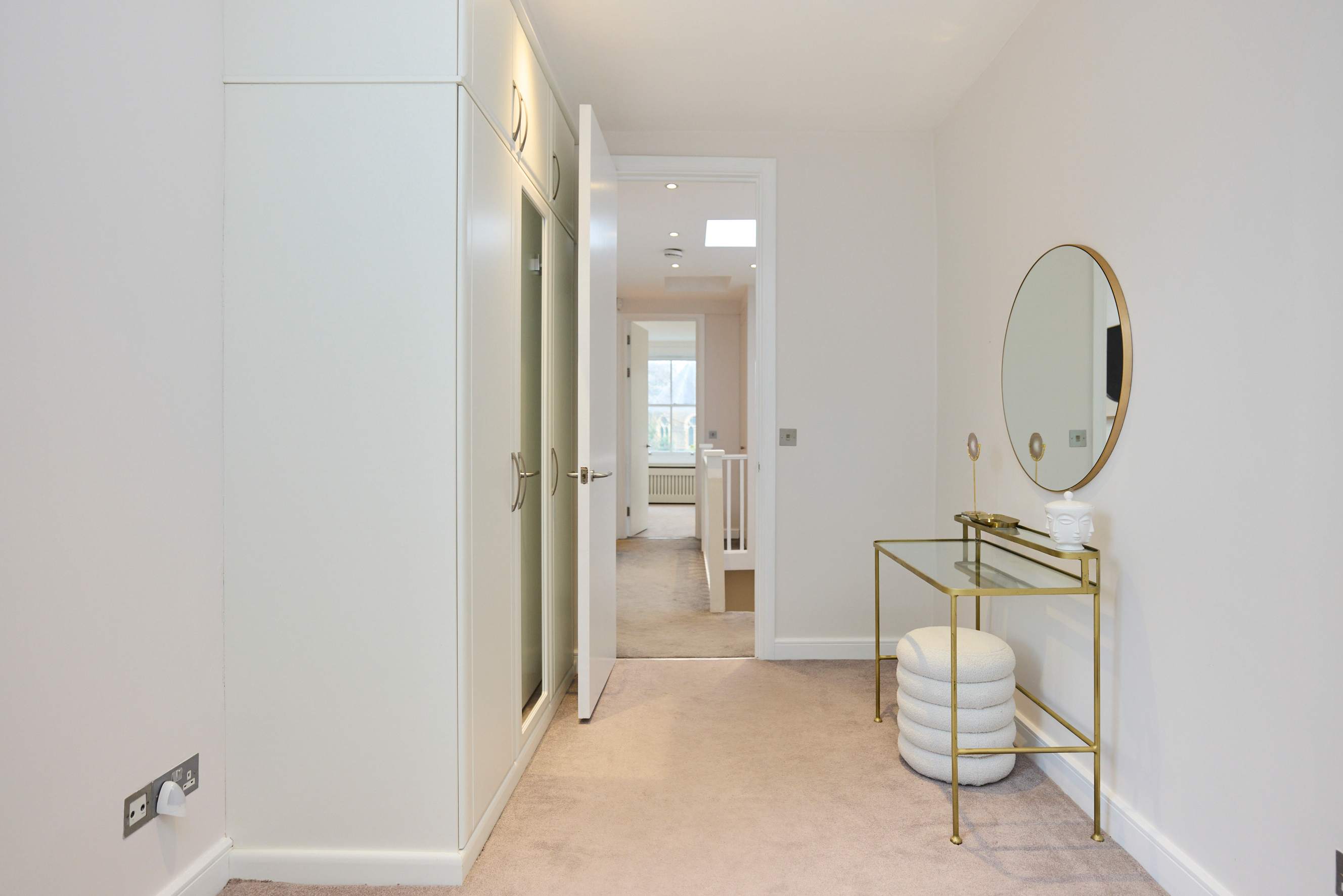 View The Kensington End House in Ansdell Terrace 27 W8 5BY The Kensington End House in Ansdell Terrace 27 W8 5BY - Property image 31 - VivreStays