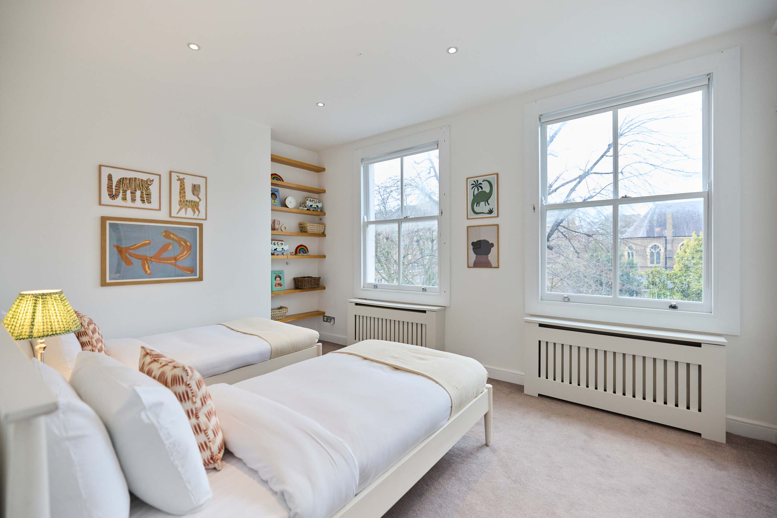 View The Kensington End House in Ansdell Terrace 27 W8 5BY The Kensington End House in Ansdell Terrace 27 W8 5BY - Property image 39 - VivreStays