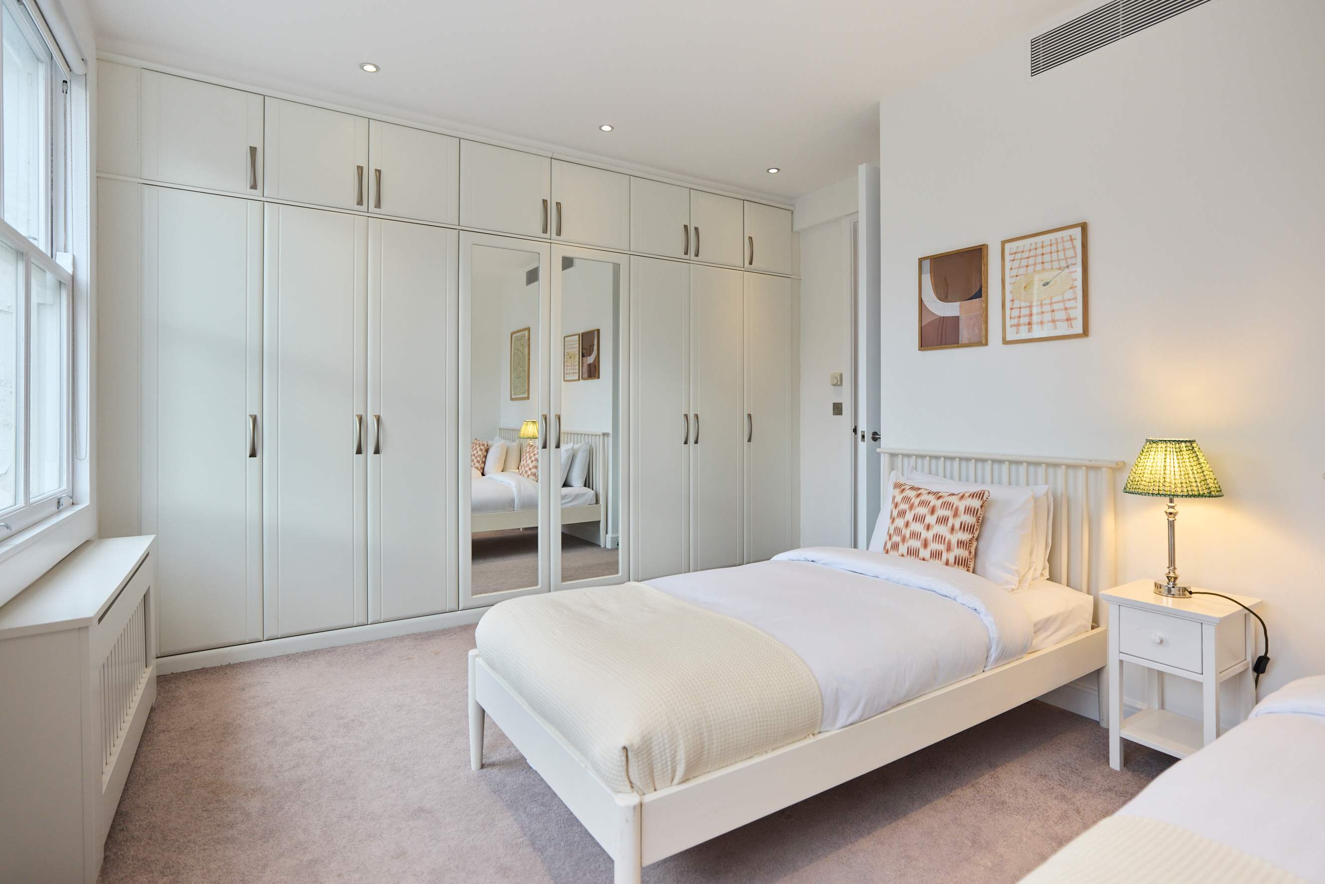 View The Kensington End House in Ansdell Terrace 27 W8 5BY The Kensington End House in Ansdell Terrace 27 W8 5BY - Property image 38 - VivreStays