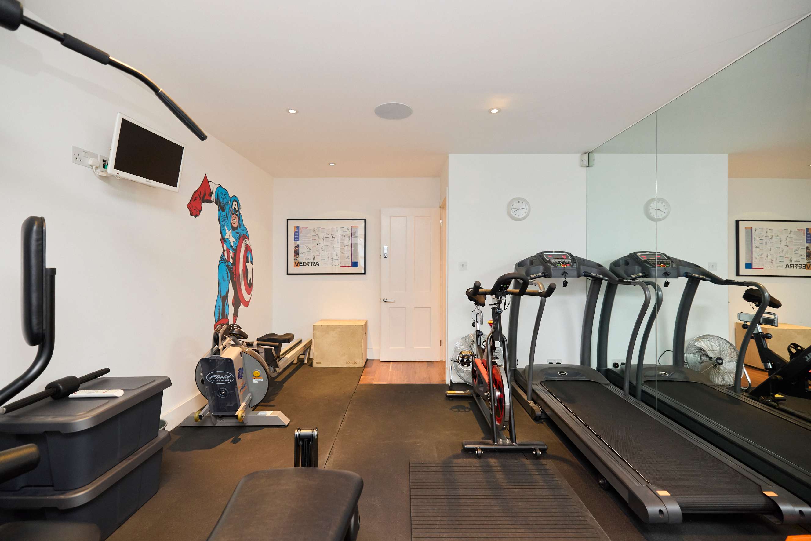 The Clapham Crib in Leathwaite Road 7 SW11 1XG - Property image 45 - VivreStays