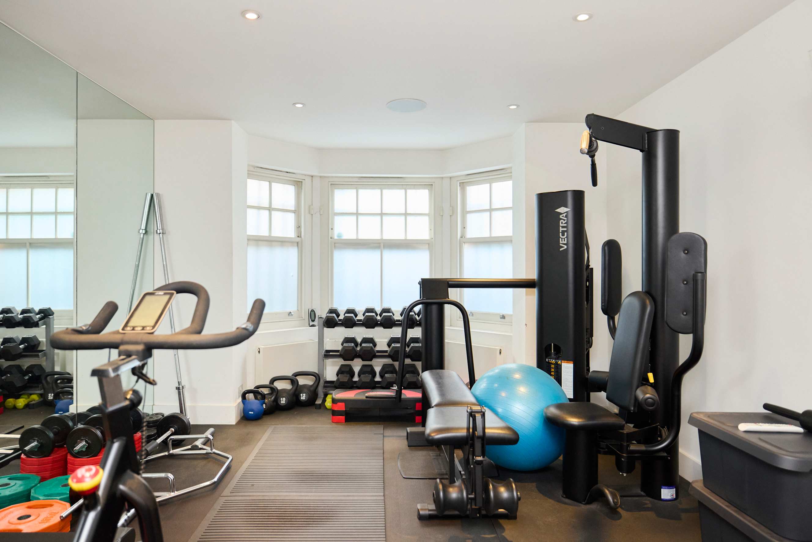 The Clapham Crib in Leathwaite Road 7 SW11 1XG - Property image 42 - VivreStays
