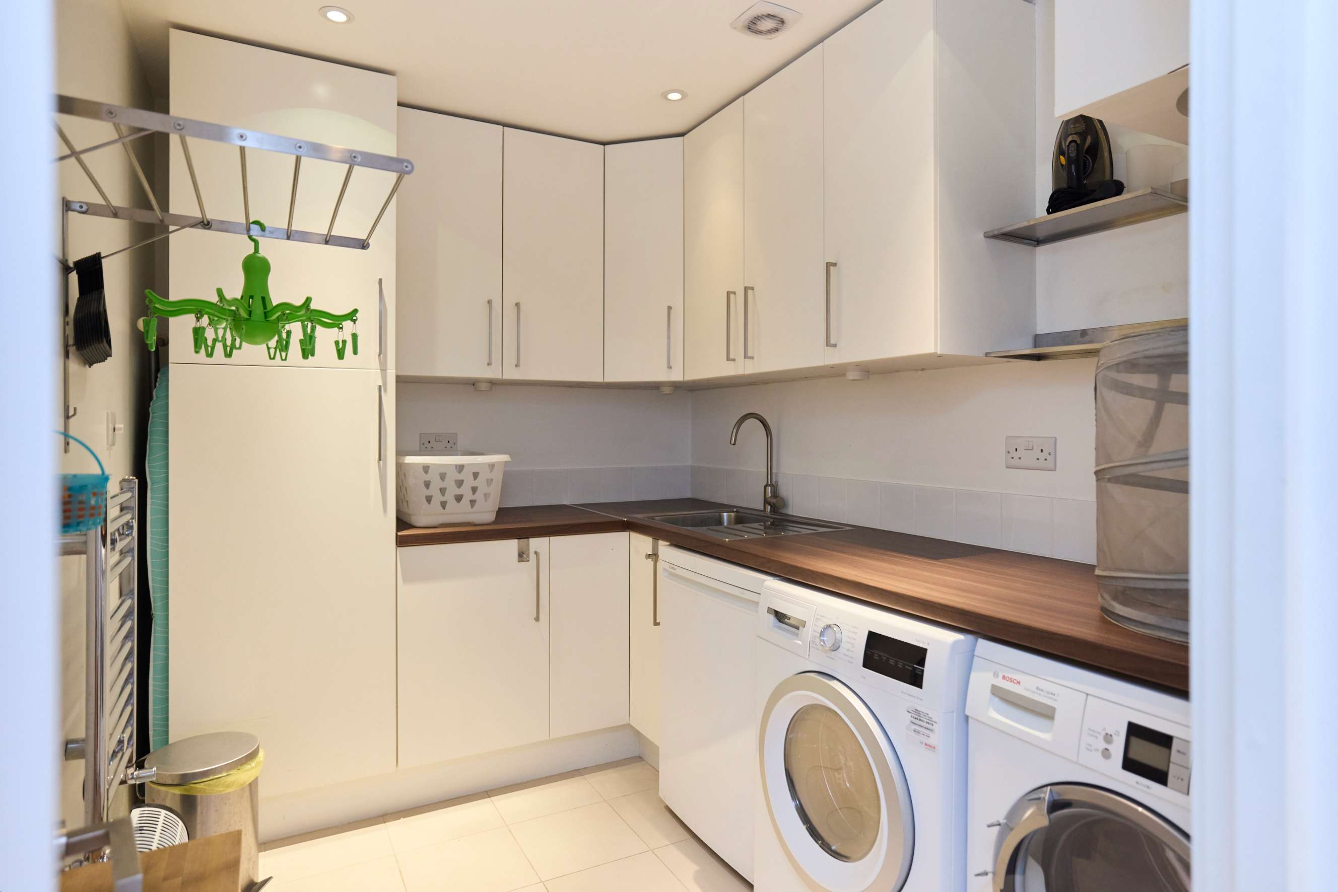 The Clapham Crib in Leathwaite Road 7 SW11 1XG - Property image 53 - VivreStays