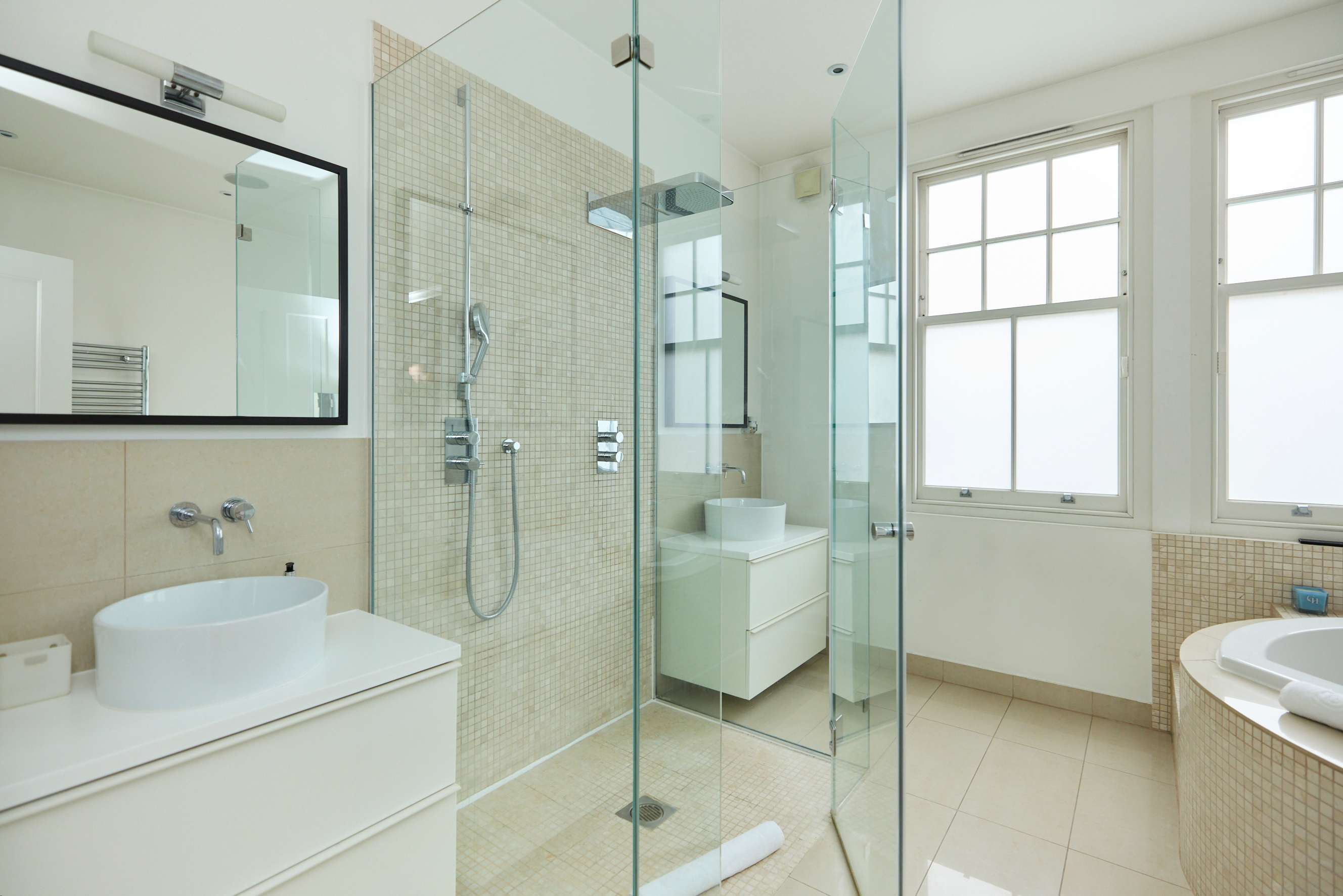 The Clapham Crib in Leathwaite Road 7 SW11 1XG - Property image 59 - VivreStays