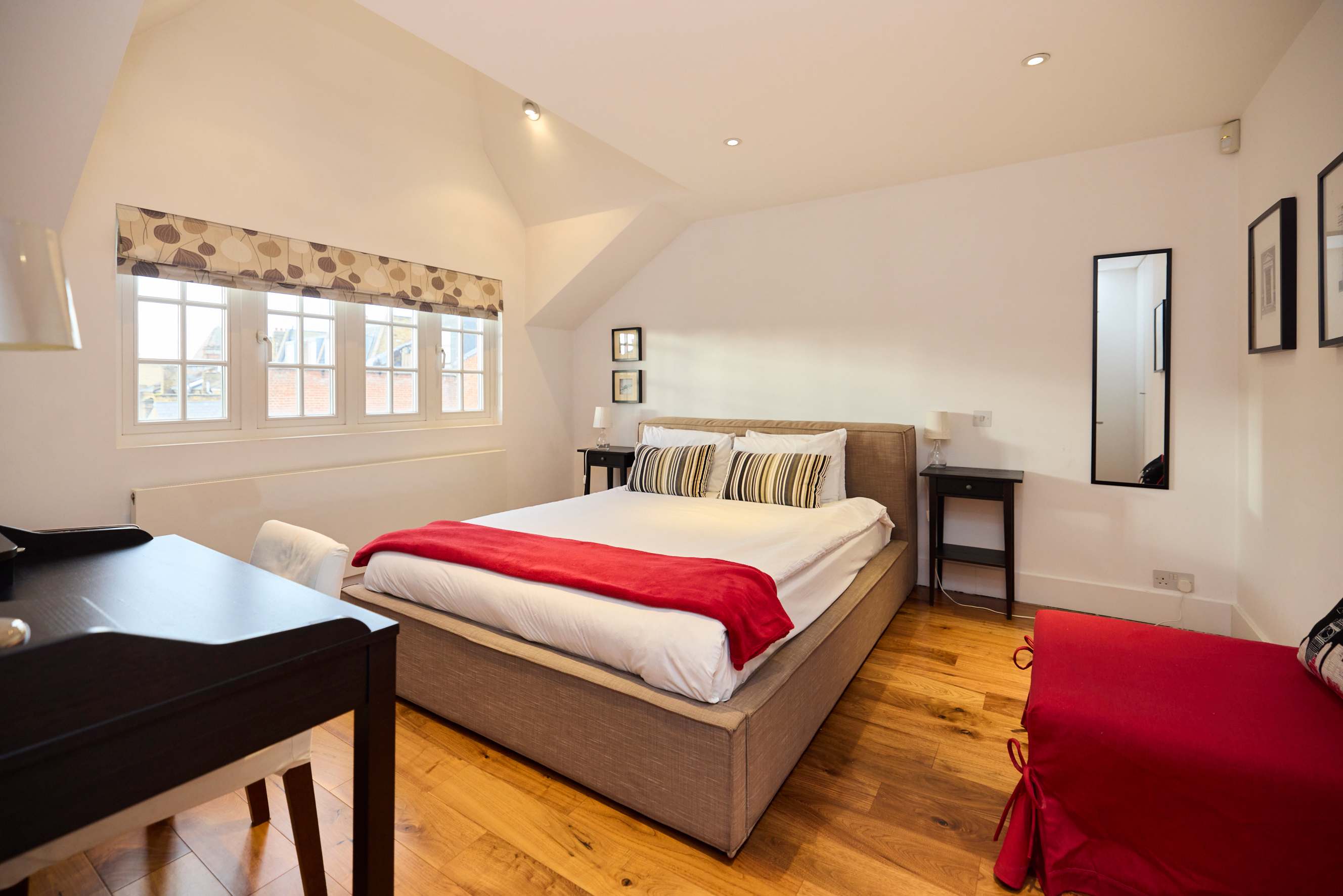 The Clapham Crib in Leathwaite Road 7 SW11 1XG - Property image 64 - VivreStays