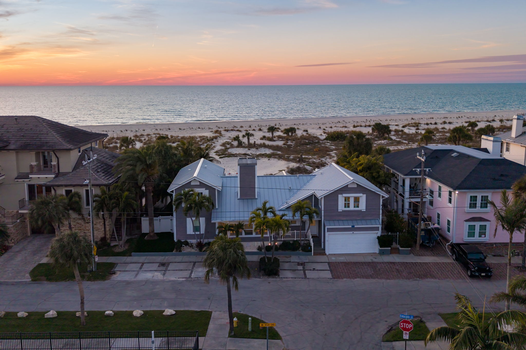 Beach Front - Heated Pool - Putt Putt - Fire Pit — Clearwater, FL — vacation rental