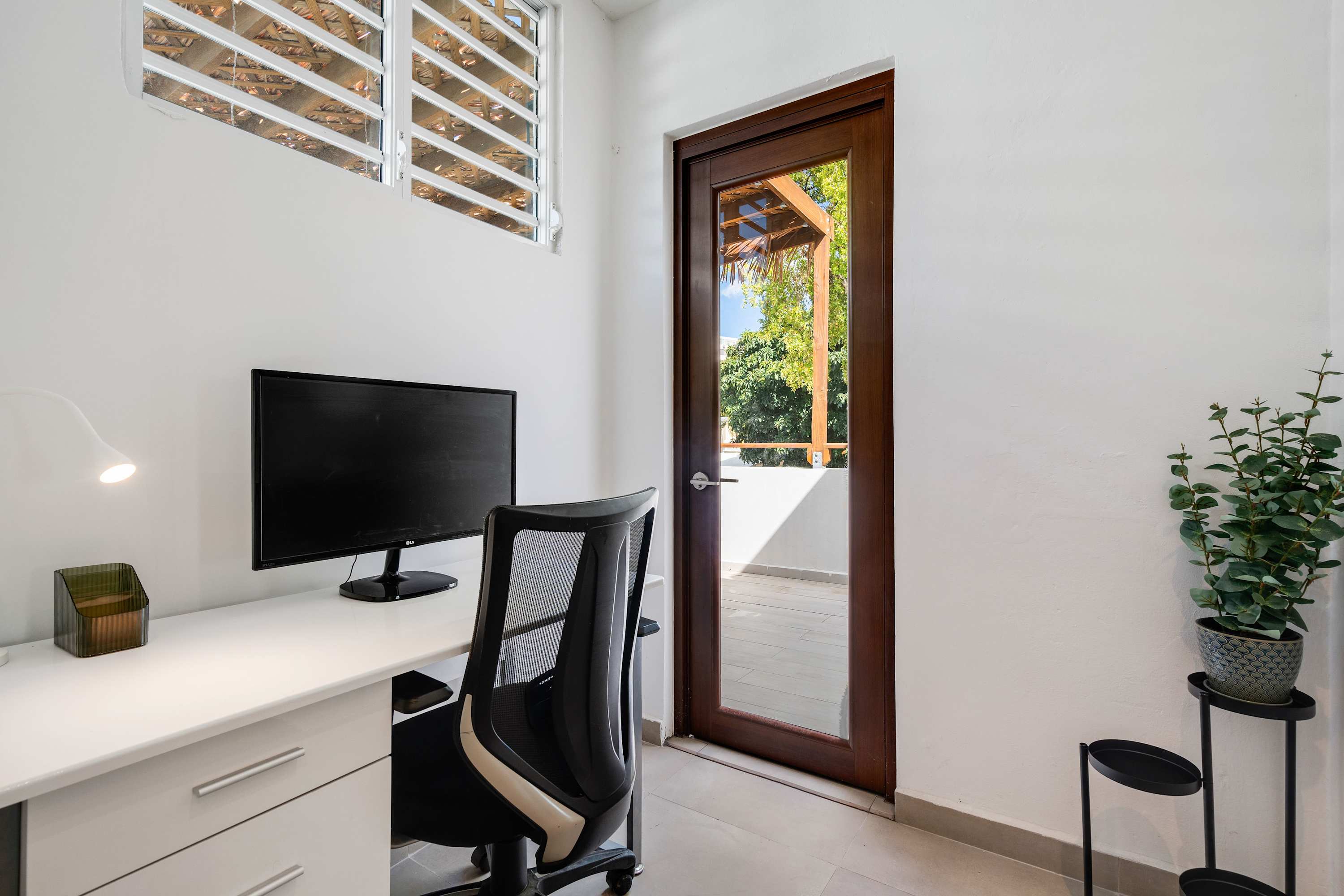 Steps to Condado | Pool Access | Solarium Lounge 6