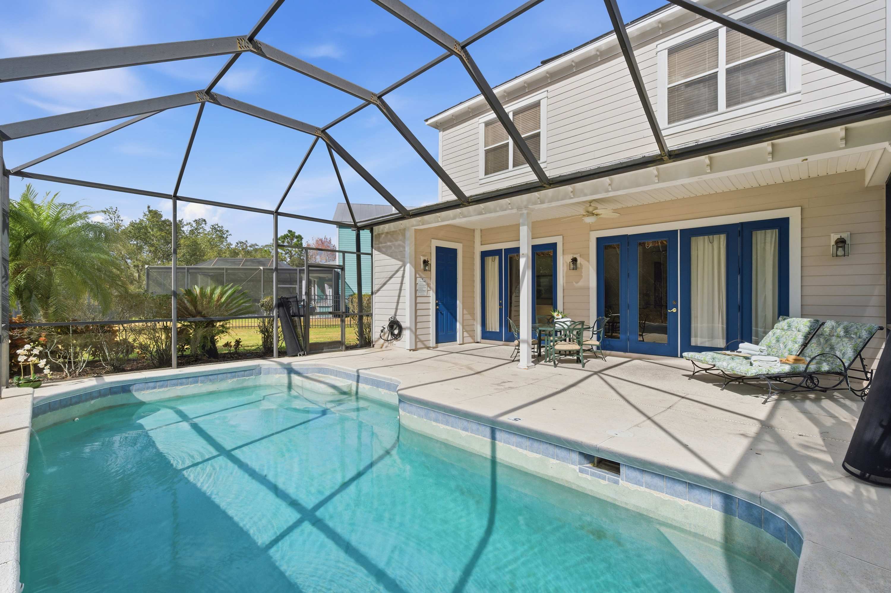 5BR home w private heated pool