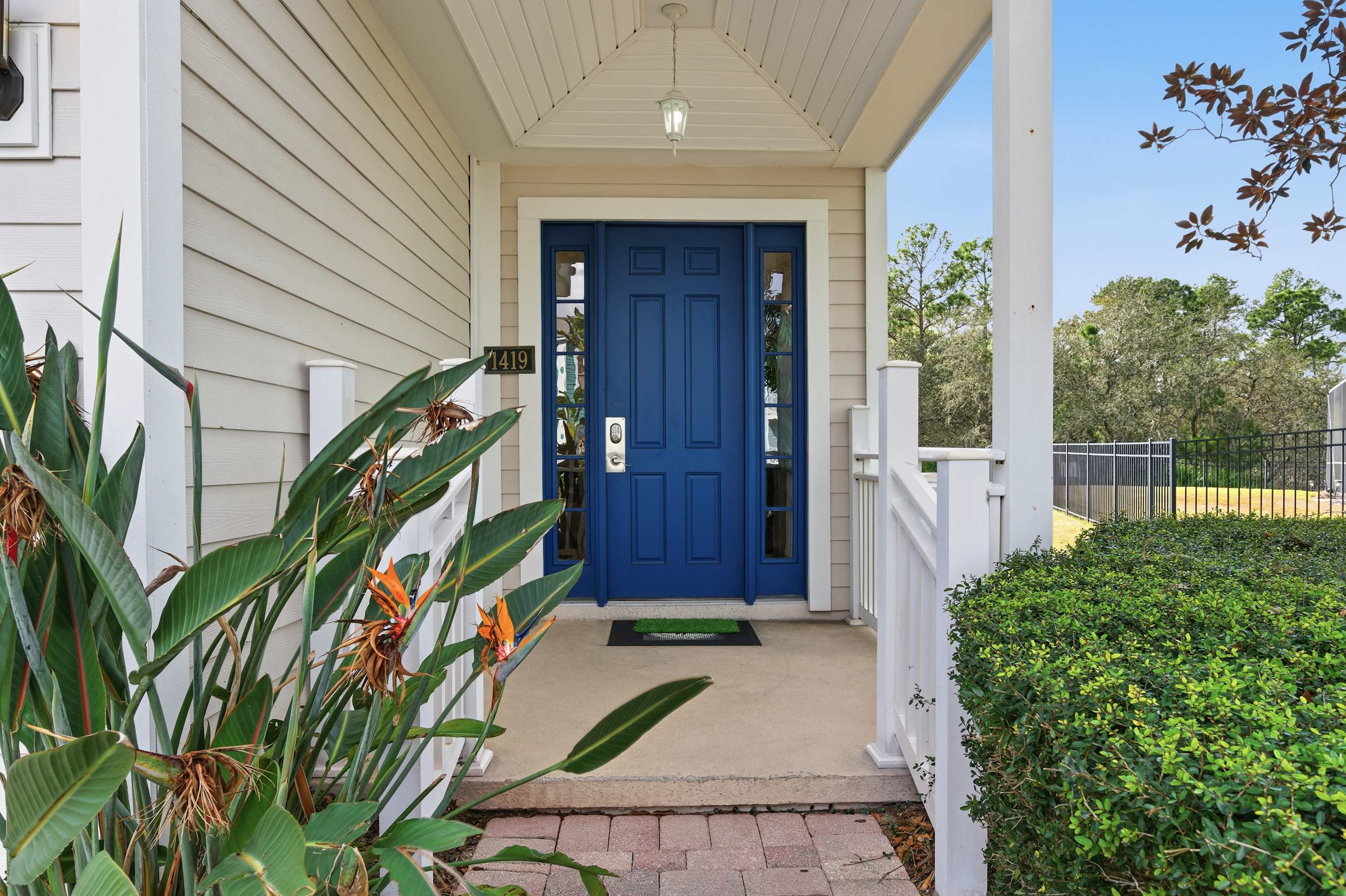 5BR home w private heated pool