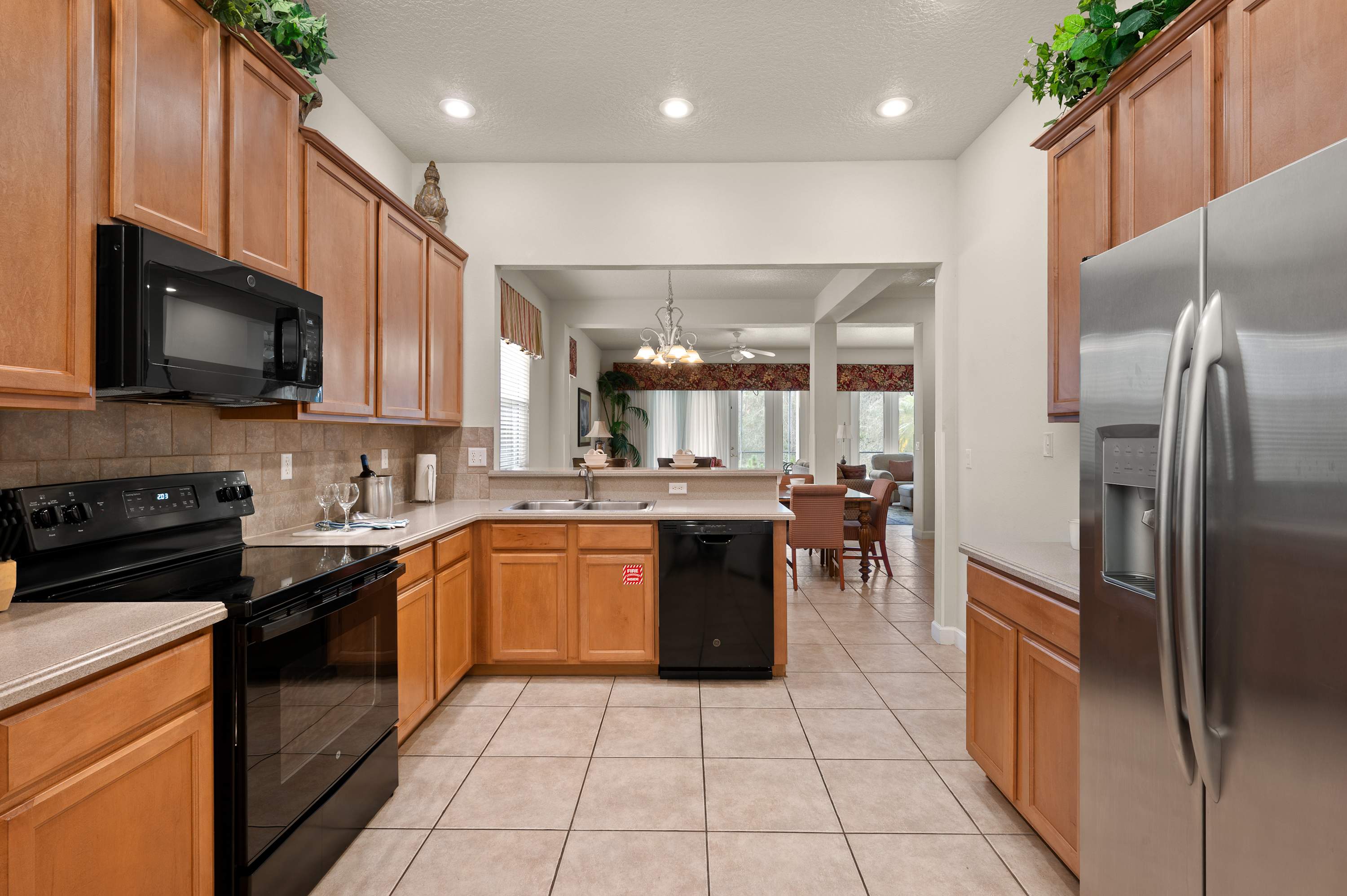 5BR home w private heated pool