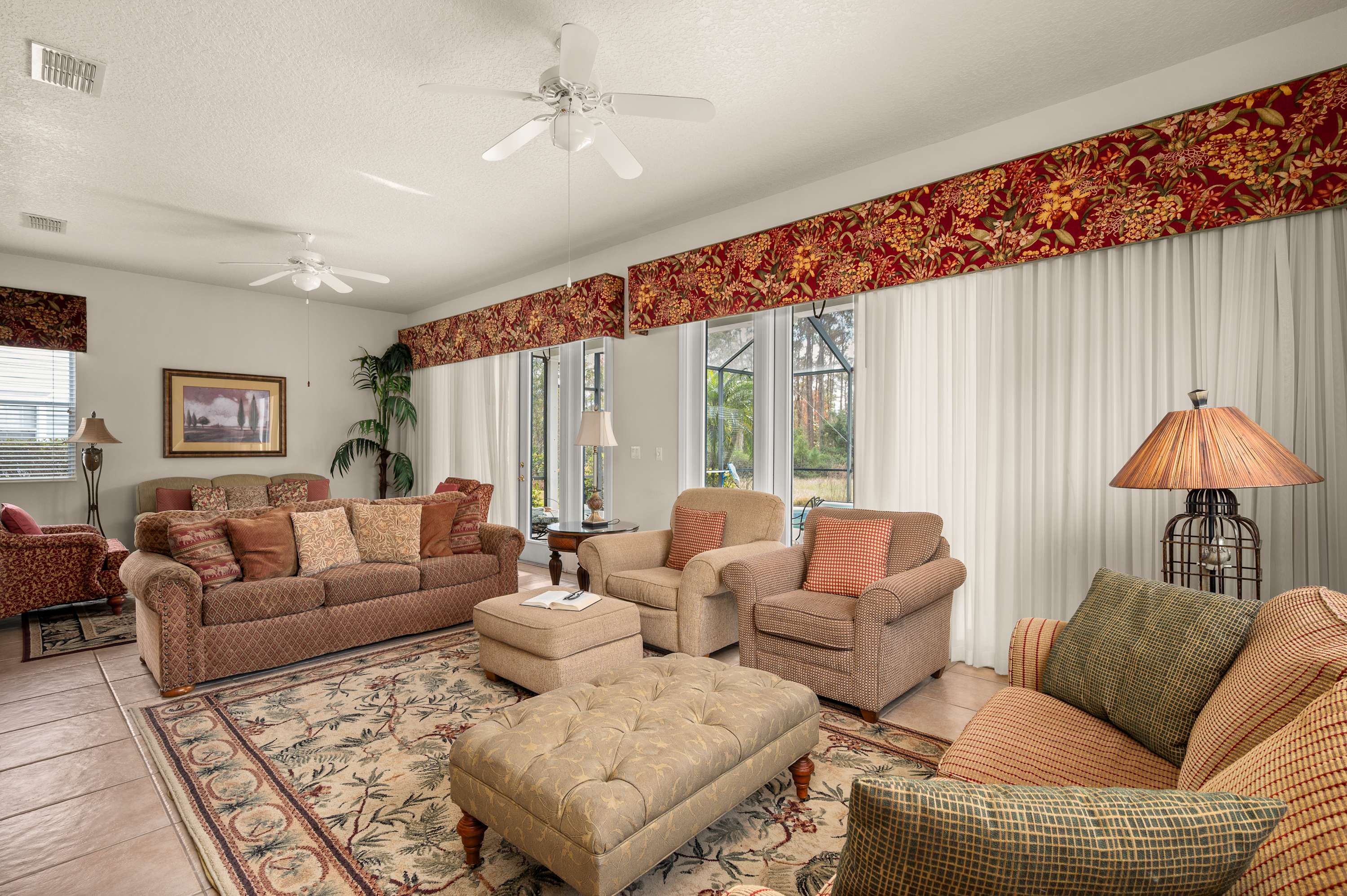 5BR home w private heated pool