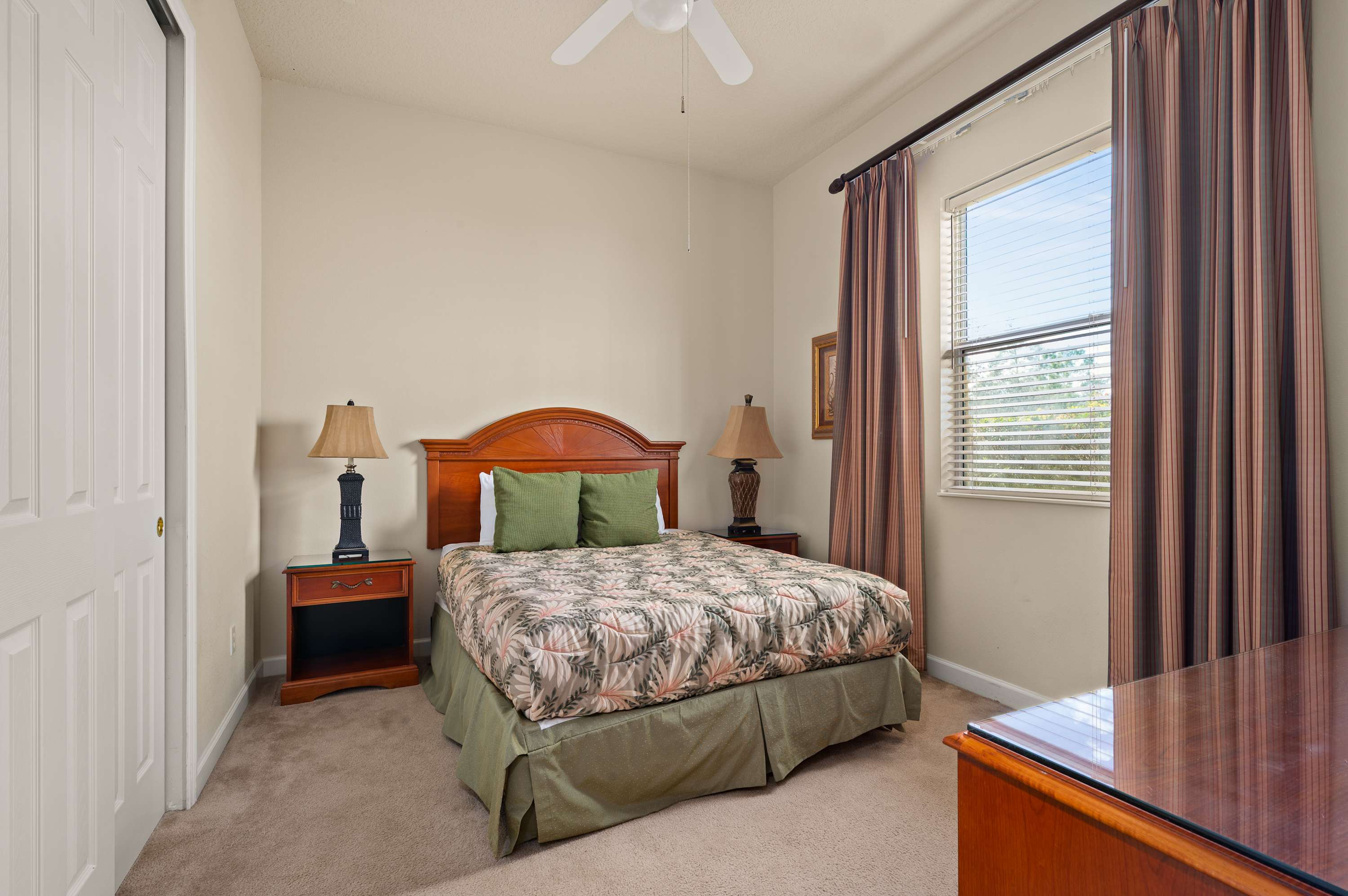 5BR home w private heated pool