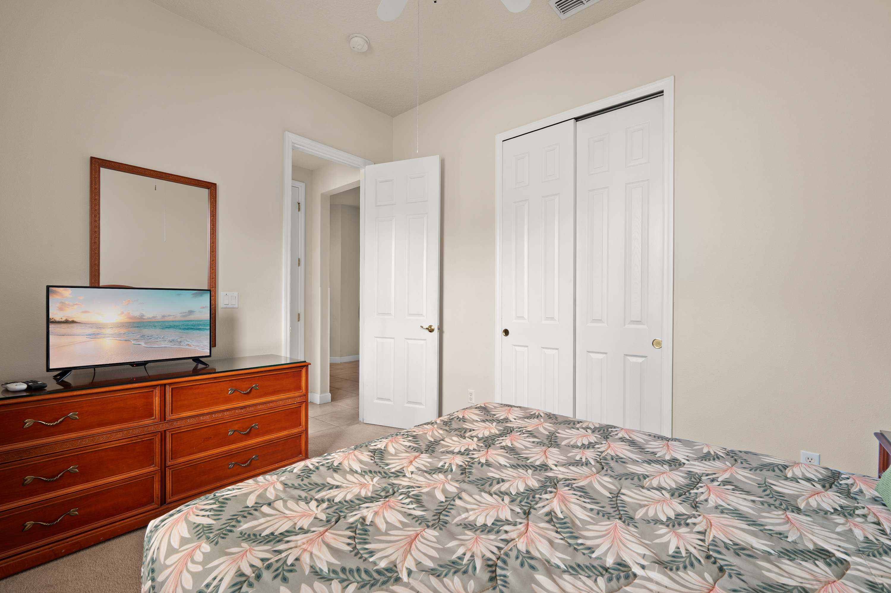 5BR home w private heated pool